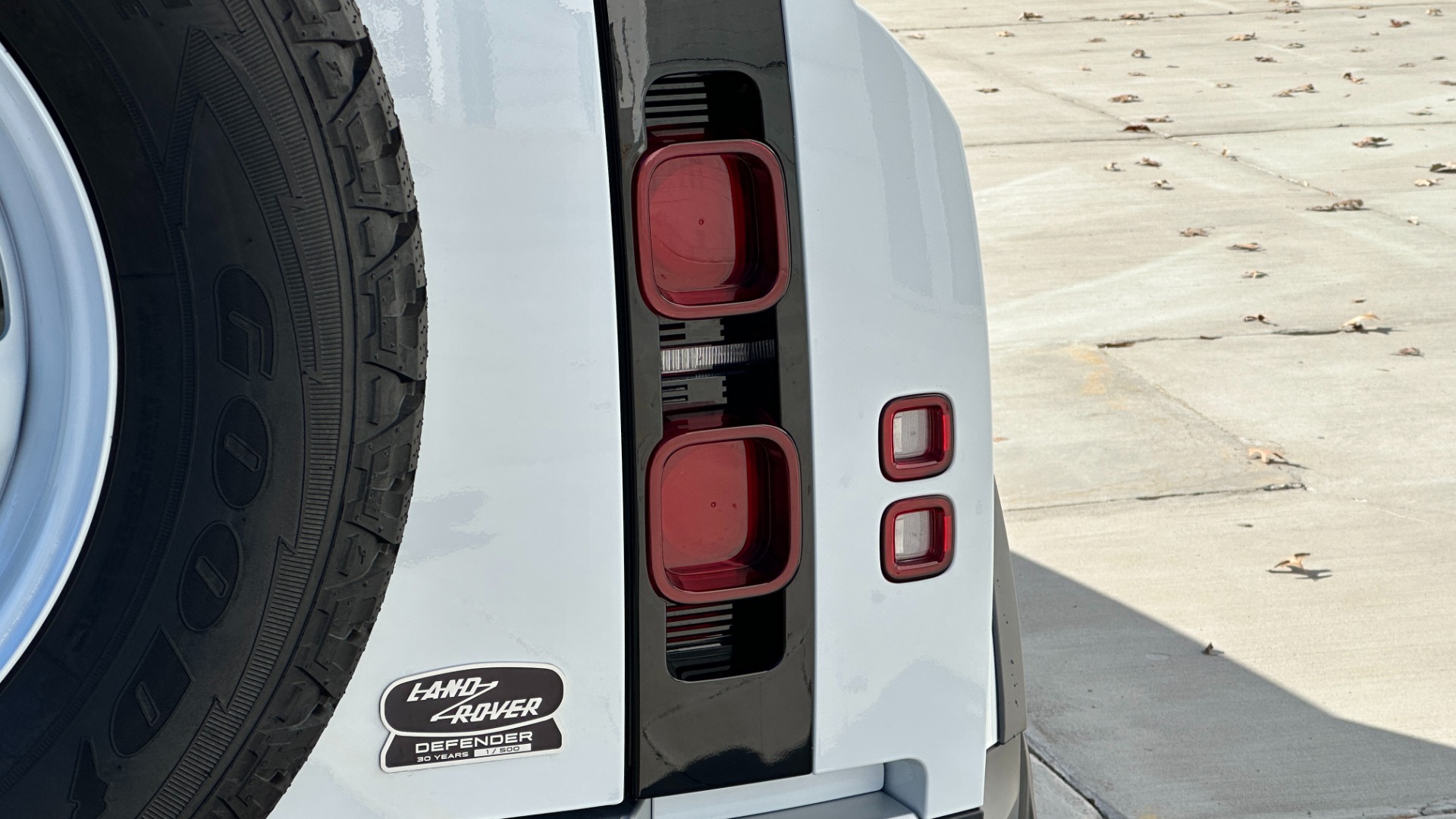 Used 2023 Land Rover Defender S / 30TH ANNIVERSARY EDITION / AIR SUSPENSION / TOWING / OFFROAD PACKAGE for sale $94,999 at Formula Imports in Charlotte NC 28227 42