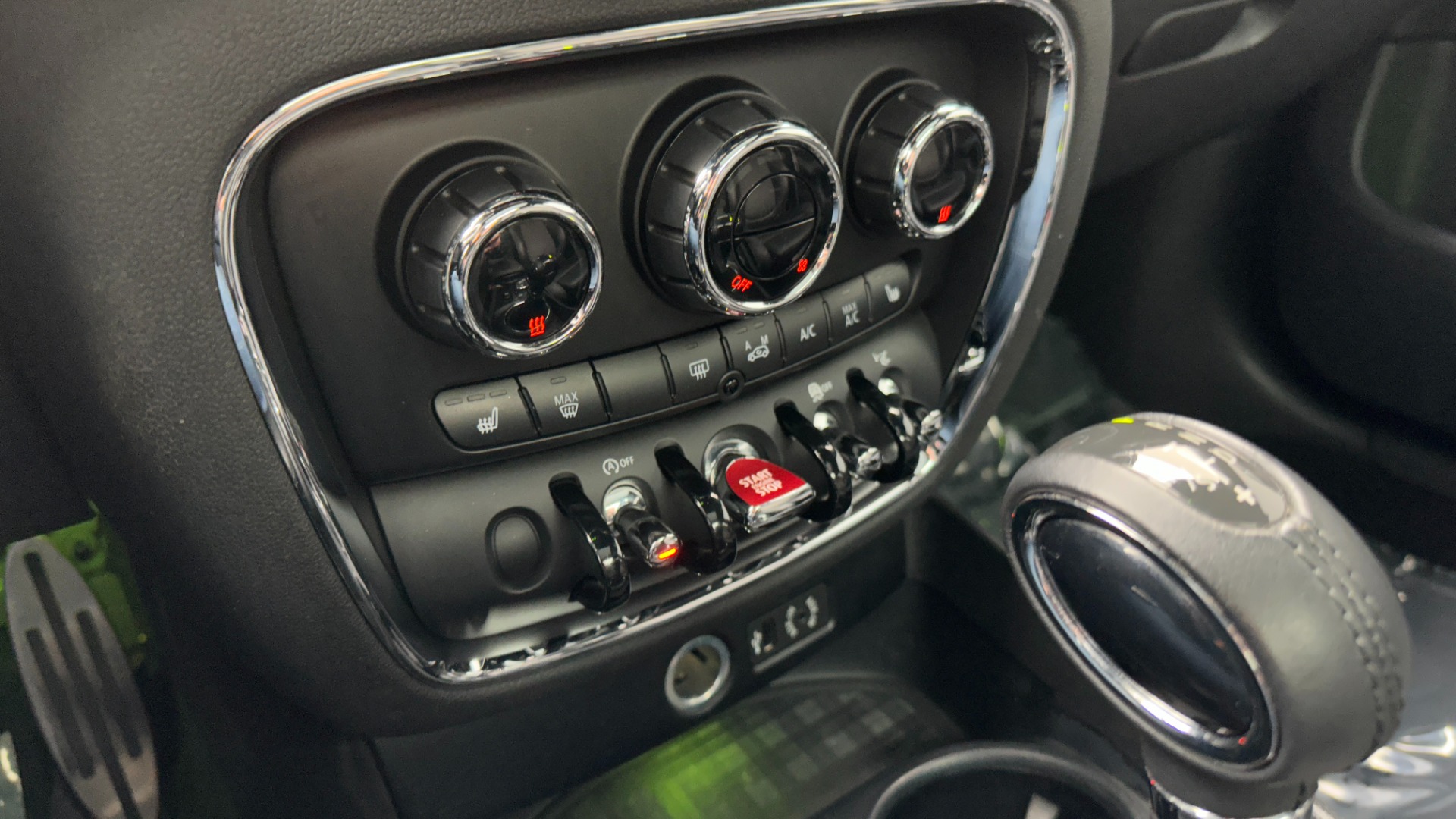 Used 2017 MINI Clubman Cooper S / FULLY LOADED / JOHN COOPER WORKS / HEADS UP / PREMIUM / COLD WEA for sale $24,995 at Formula Imports in Charlotte NC 28227 19