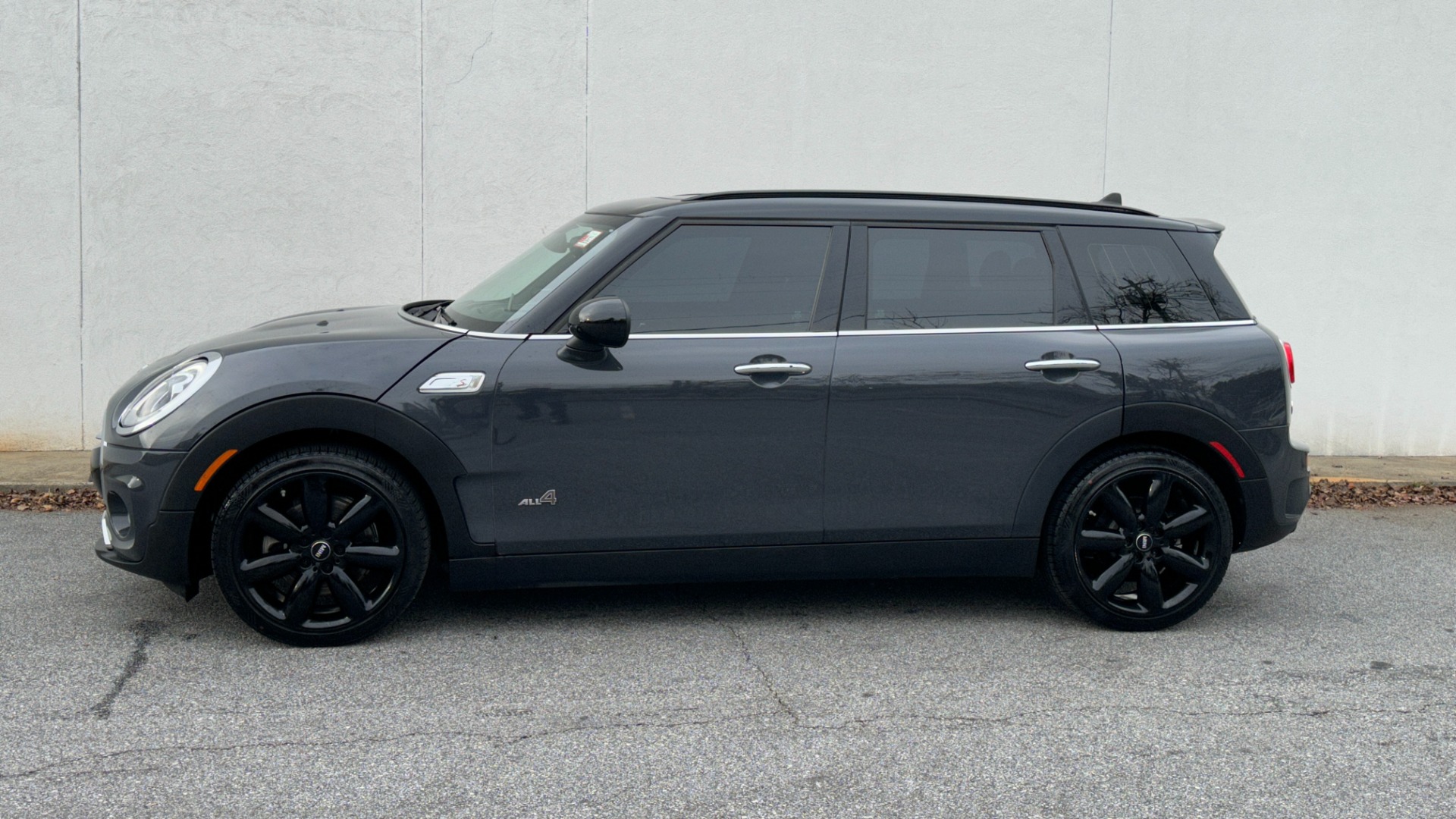 Used 2017 MINI Clubman Cooper S / FULLY LOADED / JOHN COOPER WORKS / HEADS UP / PREMIUM / COLD WEA for sale $24,995 at Formula Imports in Charlotte NC 28227 3