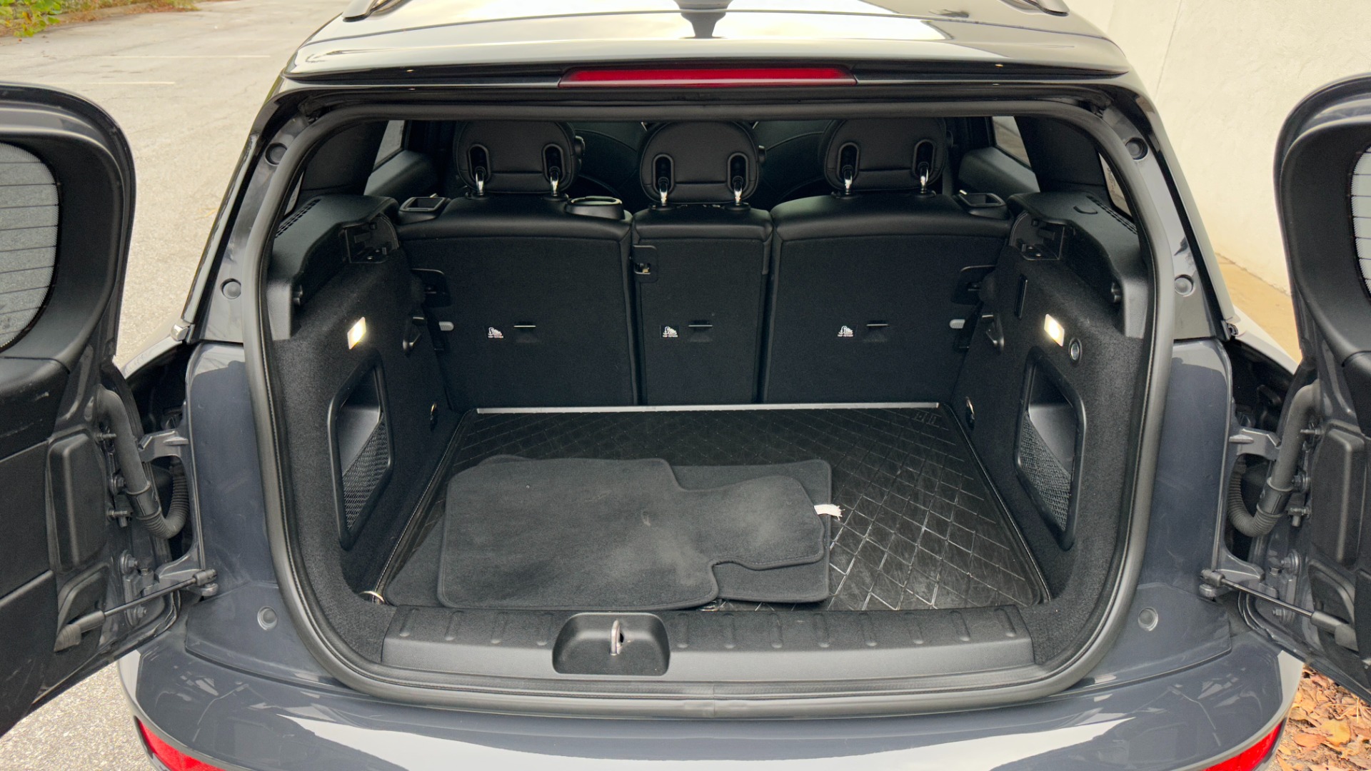 Used 2017 MINI Clubman Cooper S / FULLY LOADED / JOHN COOPER WORKS / HEADS UP / PREMIUM / COLD WEA for sale $24,995 at Formula Imports in Charlotte NC 28227 39