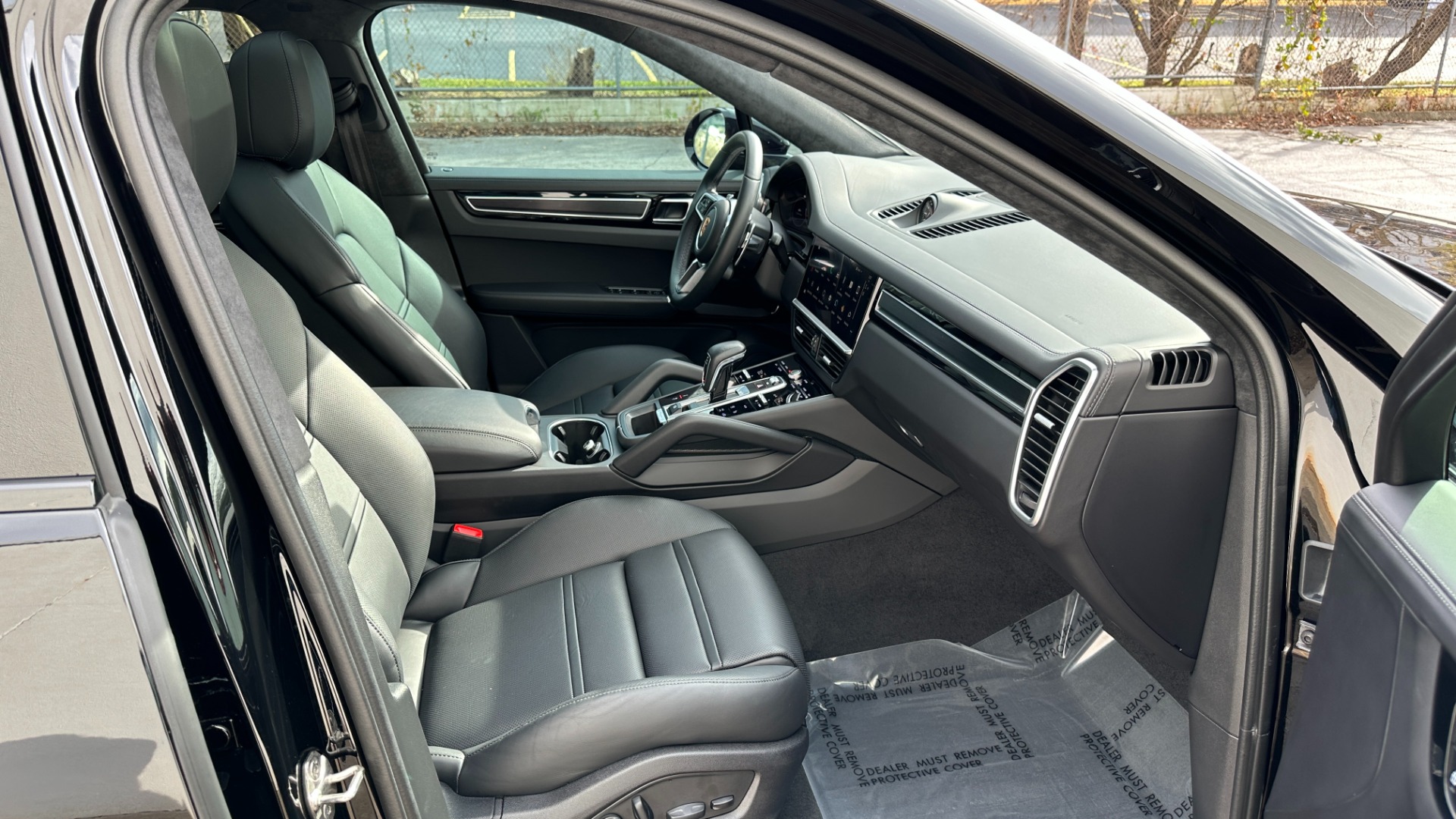 Used 2022 Porsche Cayenne GTS / COUPE / PAINT PROTECTION / PREMIUM PACKAGE PLUS for sale Sold at Formula Imports in Charlotte NC 28227 30