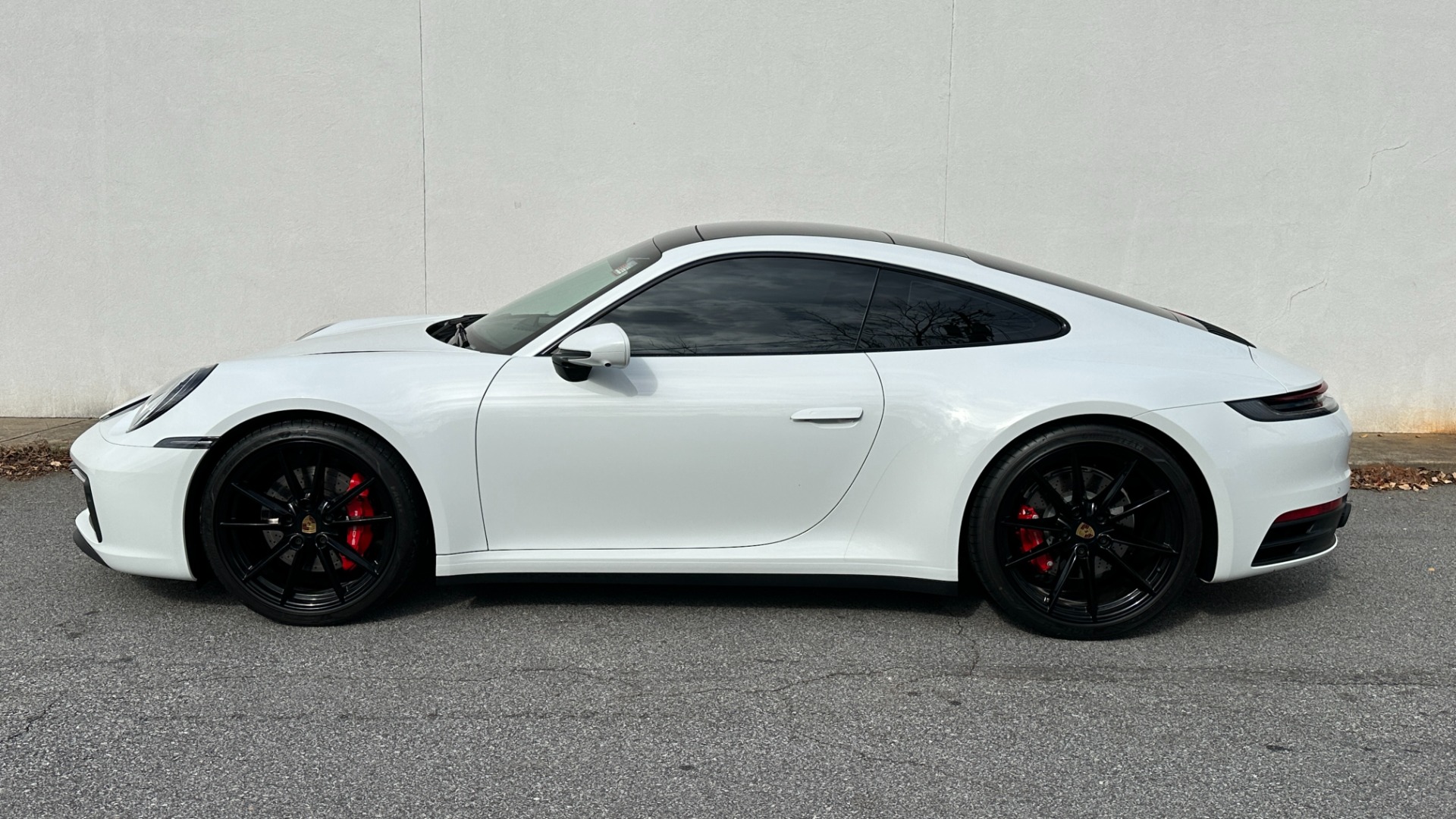 Used 2021 Porsche 911 CARRERA S / PREMIUM PACKAGE / FRONT AXLE LIFT / GLOSS BLACKOUT / INNODRIVE for sale $155,995 at Formula Imports in Charlotte NC 28227 3
