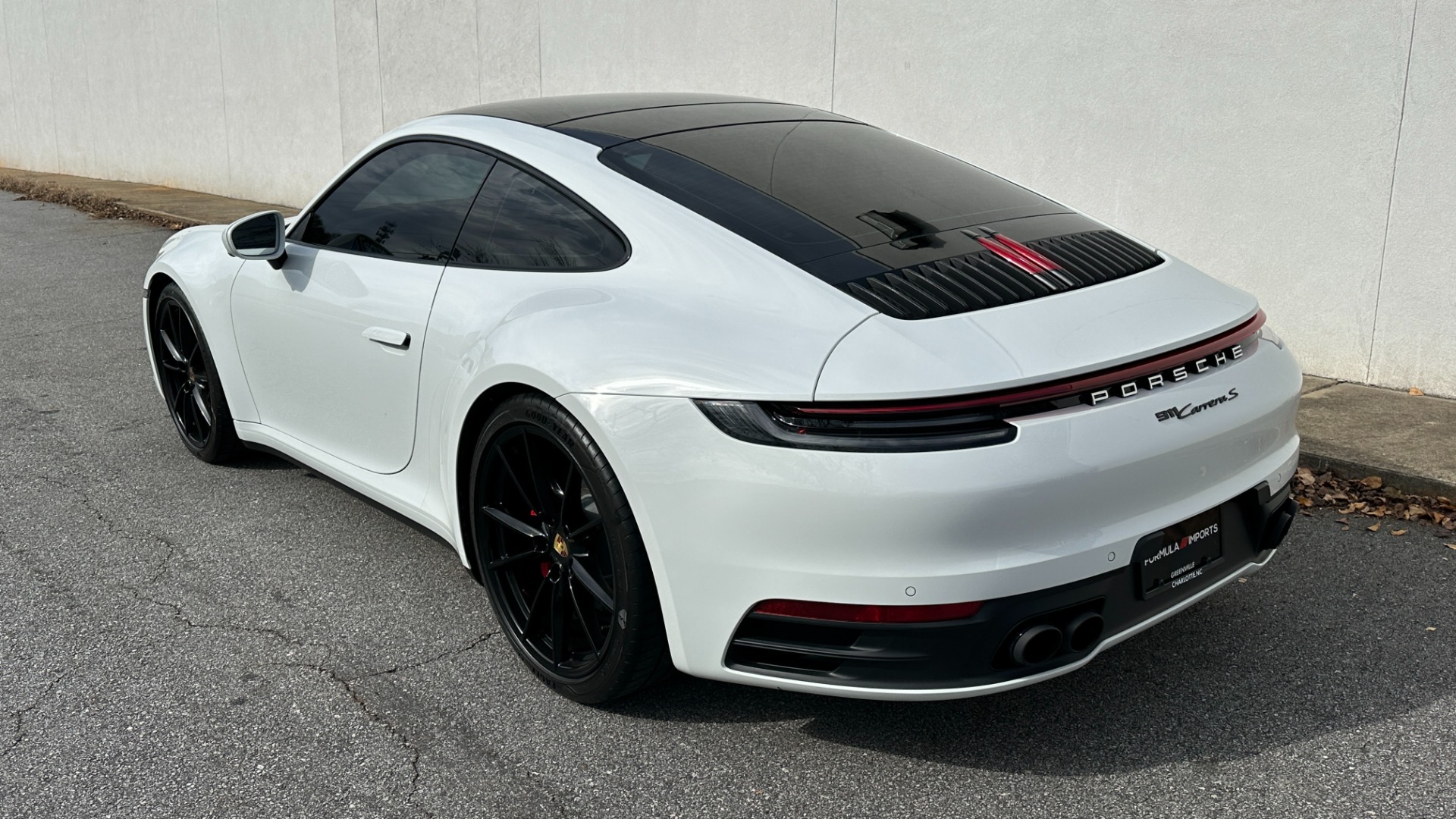 Used 2021 Porsche 911 CARRERA S / PREMIUM PACKAGE / FRONT AXLE LIFT / GLOSS BLACKOUT / INNODRIVE for sale $155,995 at Formula Imports in Charlotte NC 28227 4