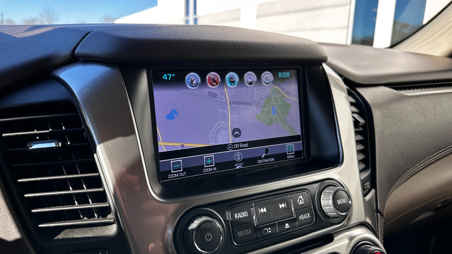 Used 2017 Chevrolet Tahoe PREMIER / LEATHER / DVD / 3RD ROW / NAVIGATION for sale $34,595 at Formula Imports in Charlotte NC 28227 14