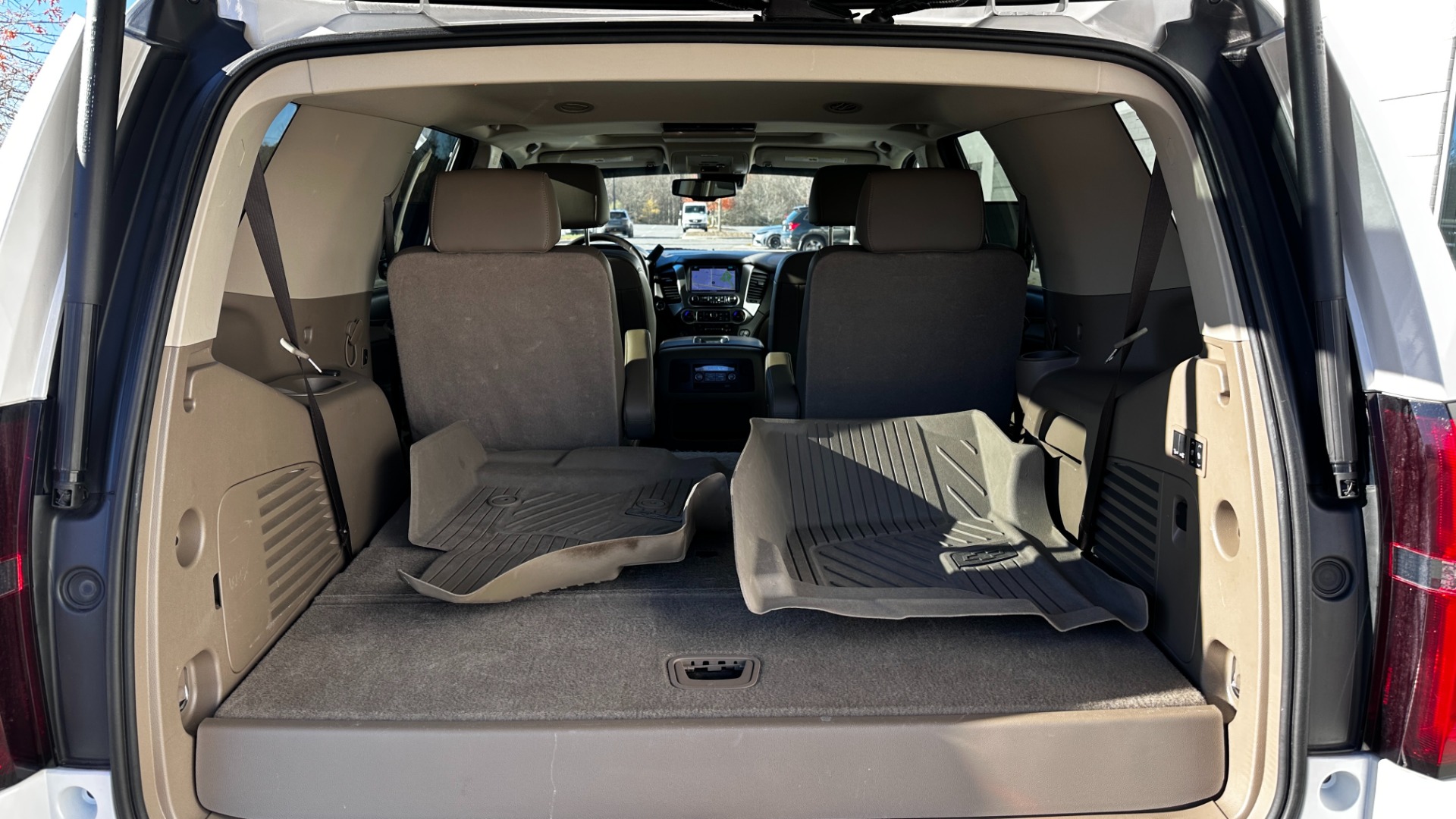 Used 2017 Chevrolet Tahoe PREMIER / LEATHER / DVD / 3RD ROW / NAVIGATION for sale $34,595 at Formula Imports in Charlotte NC 28227 19