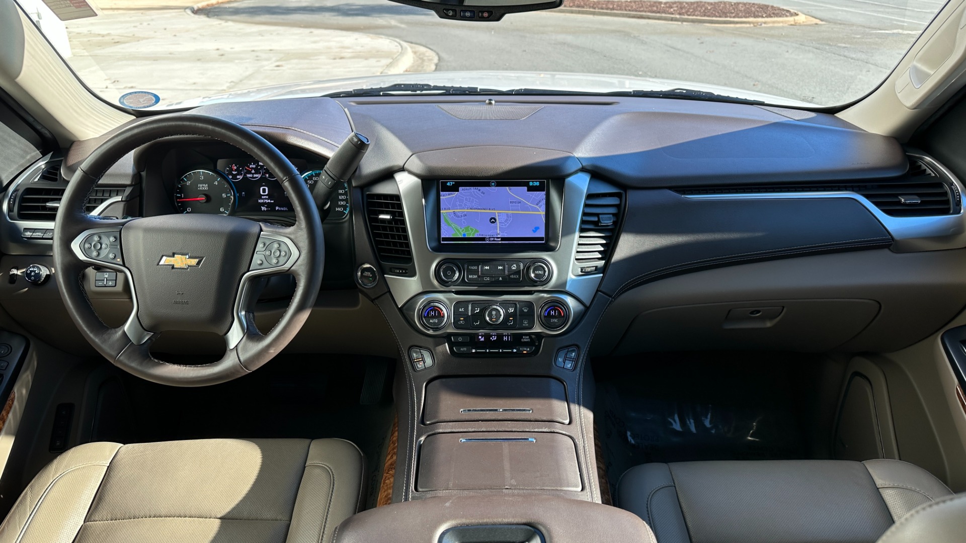 Used 2017 Chevrolet Tahoe PREMIER / LEATHER / DVD / 3RD ROW / NAVIGATION for sale $34,595 at Formula Imports in Charlotte NC 28227 20
