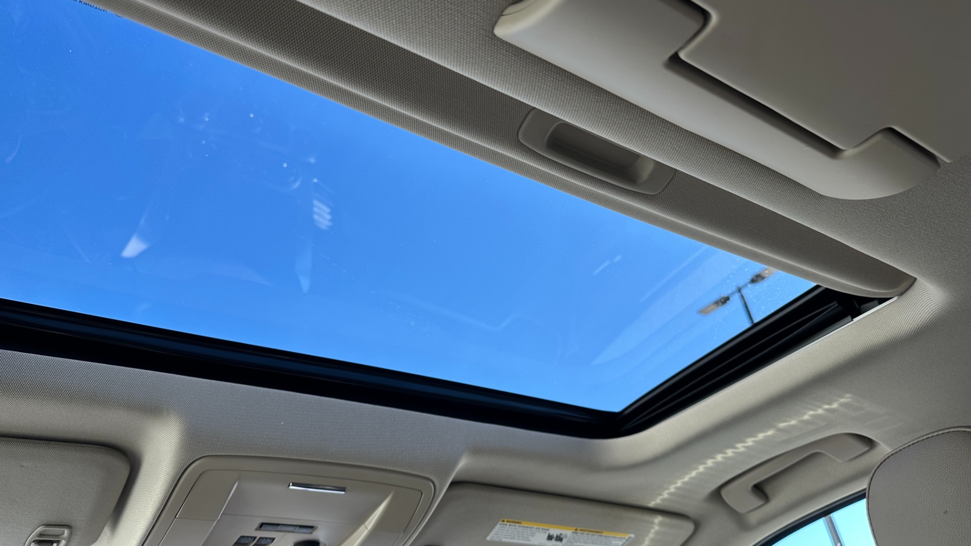 Used 2017 Chevrolet Tahoe PREMIER / LEATHER / DVD / 3RD ROW / NAVIGATION for sale $34,595 at Formula Imports in Charlotte NC 28227 32