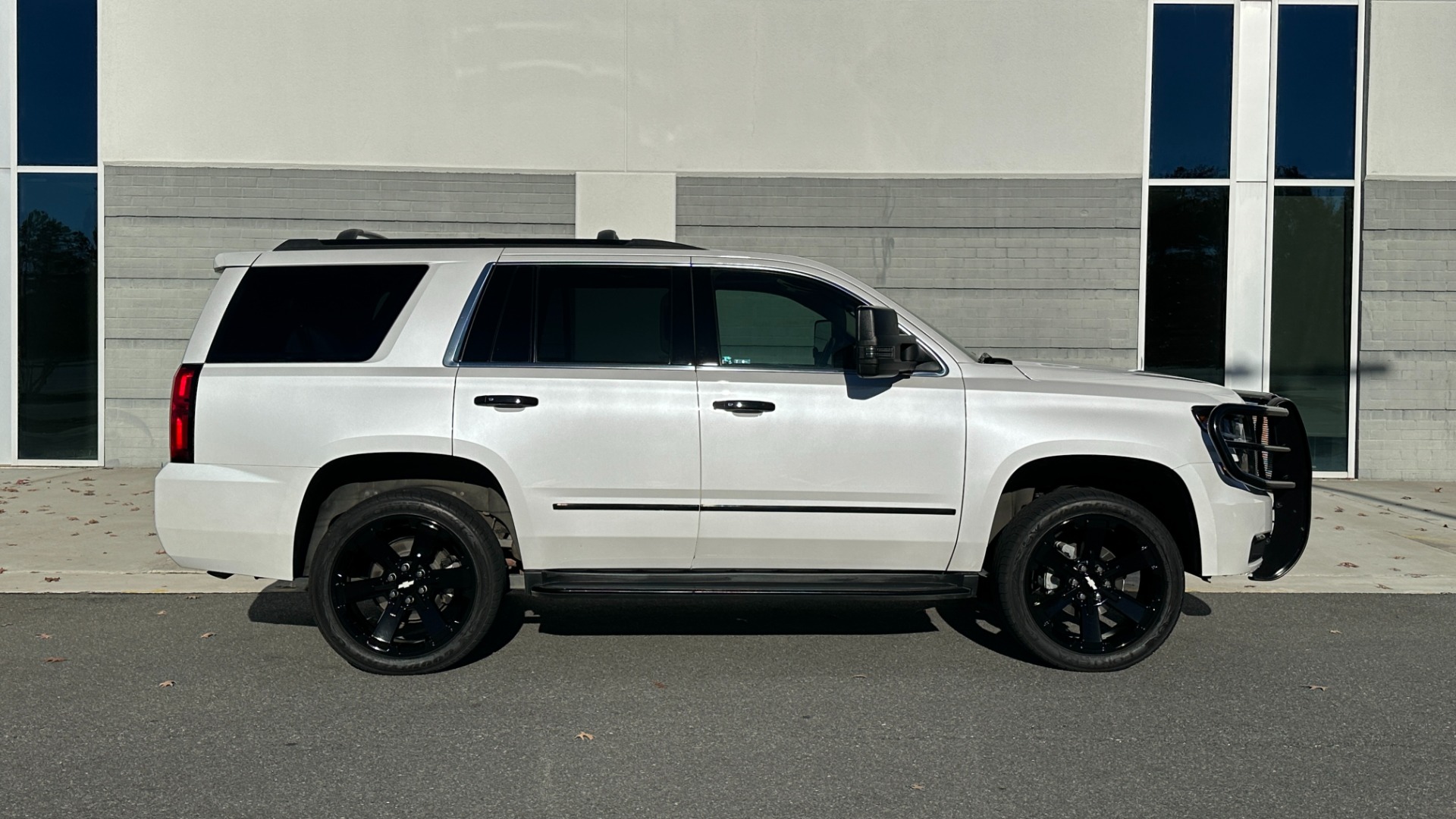 Used 2017 Chevrolet Tahoe PREMIER / LEATHER / DVD / 3RD ROW / NAVIGATION for sale $34,595 at Formula Imports in Charlotte NC 28227 7