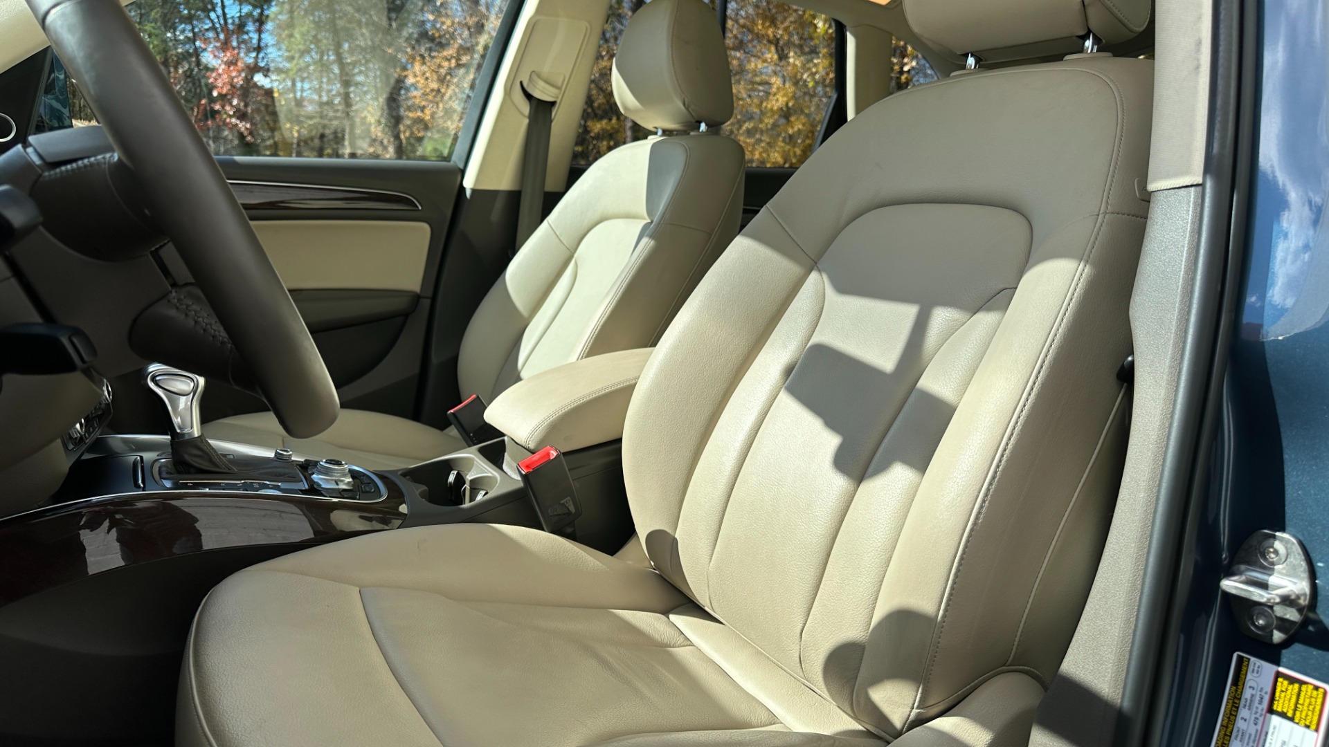 Used 2017 Audi Q5 PREMIUM PLUS / LEATHER / TECH PACKAGE / SUNROOF for sale $24,995 at Formula Imports in Charlotte NC 28227 11