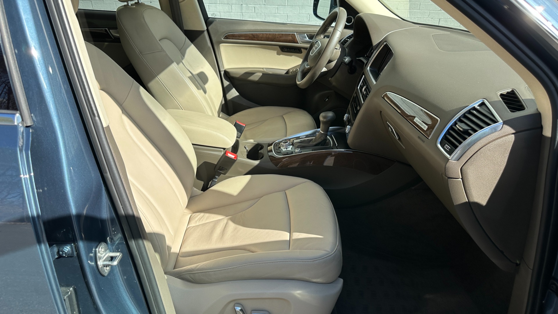 Used 2017 Audi Q5 PREMIUM PLUS / LEATHER / TECH PACKAGE / SUNROOF for sale $24,995 at Formula Imports in Charlotte NC 28227 29