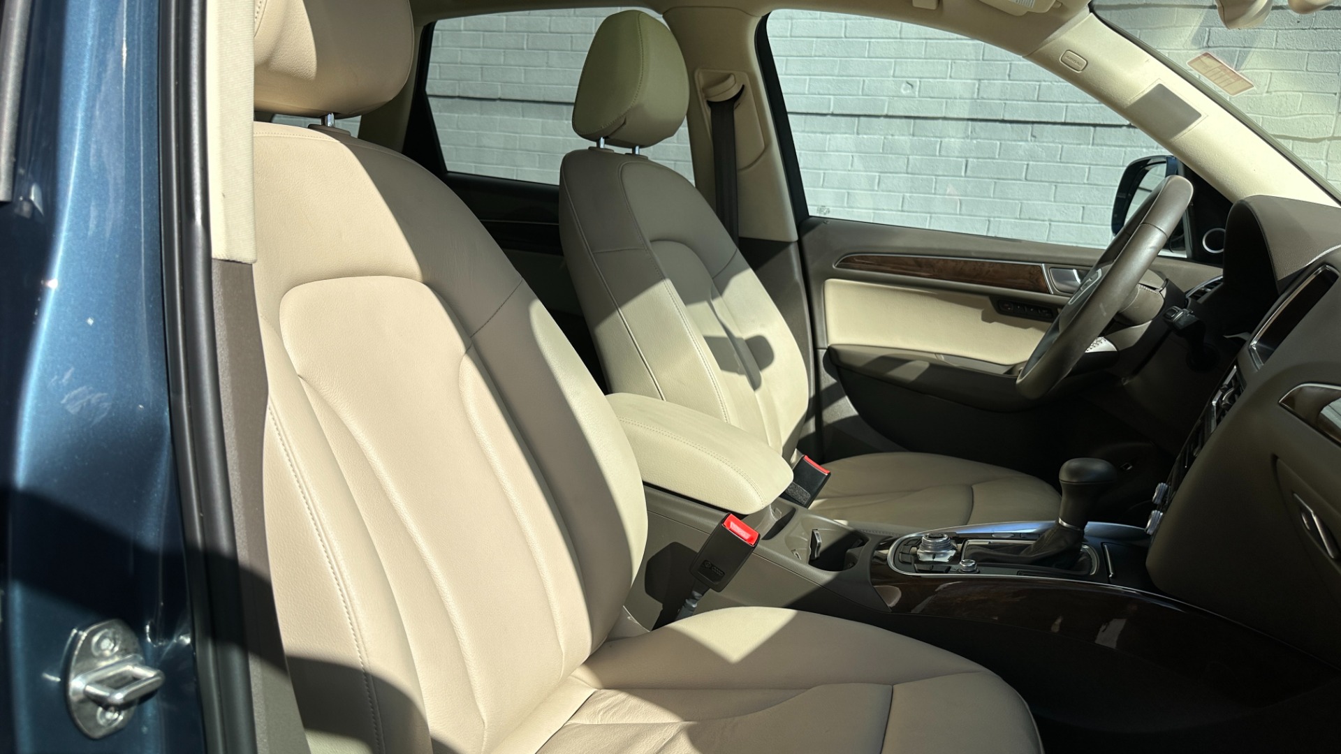 Used 2017 Audi Q5 PREMIUM PLUS / LEATHER / TECH PACKAGE / SUNROOF for sale $24,995 at Formula Imports in Charlotte NC 28227 30