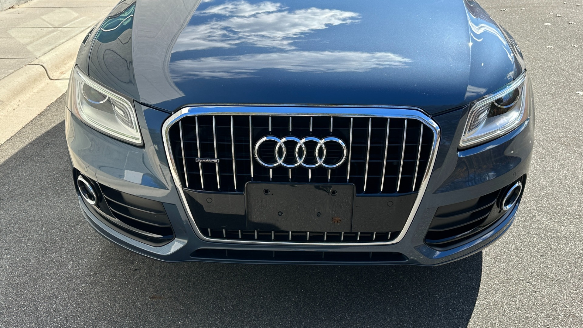 Used 2017 Audi Q5 PREMIUM PLUS / LEATHER / TECH PACKAGE / SUNROOF for sale $24,995 at Formula Imports in Charlotte NC 28227 6