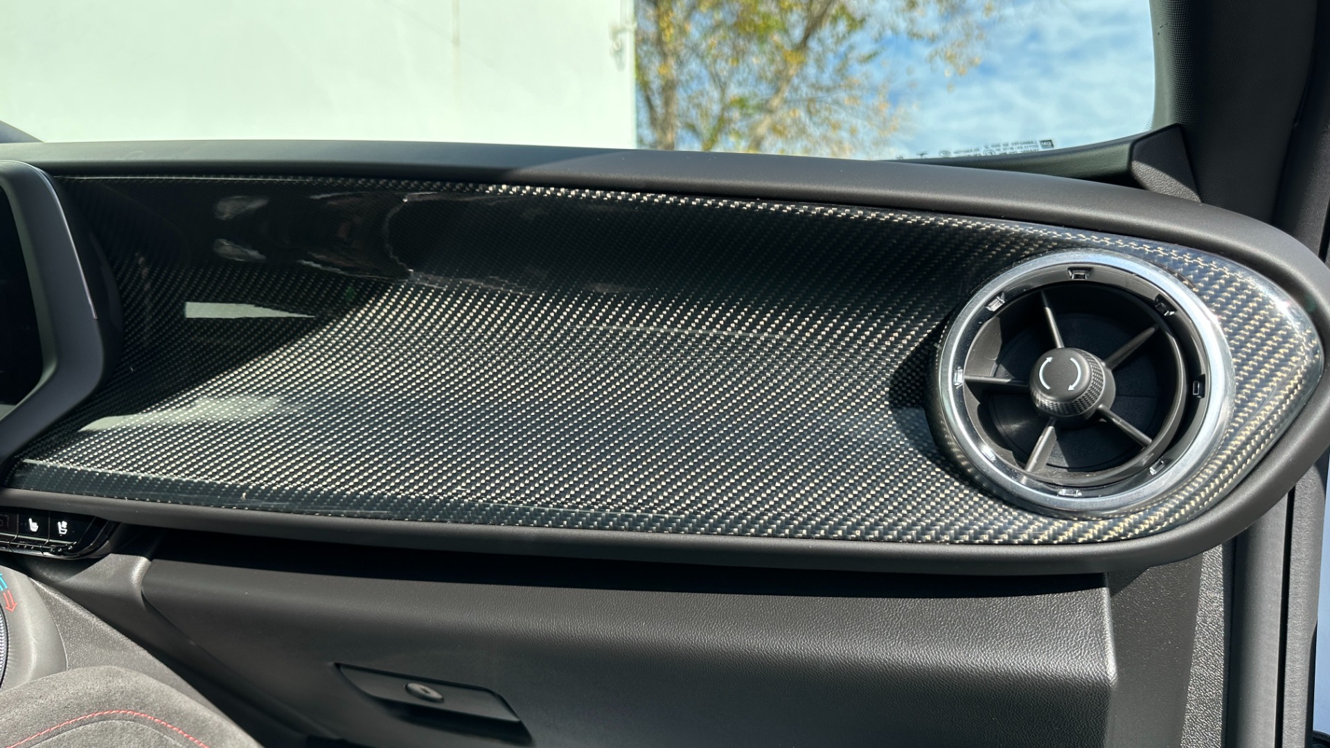 Used 2020 Chevrolet Camaro ZL1 / SUPERCHARGED / CARBON FIBER / RED SEAT BELTS / RECARO SEATING / 10SPD for sale $66,995 at Formula Imports in Charlotte NC 28227 27