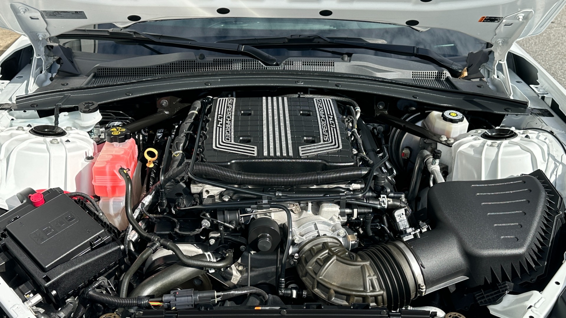Used 2020 Chevrolet Camaro ZL1 / SUPERCHARGED / CARBON FIBER / RED SEAT BELTS / RECARO SEATING / 10SPD for sale $66,995 at Formula Imports in Charlotte NC 28227 28