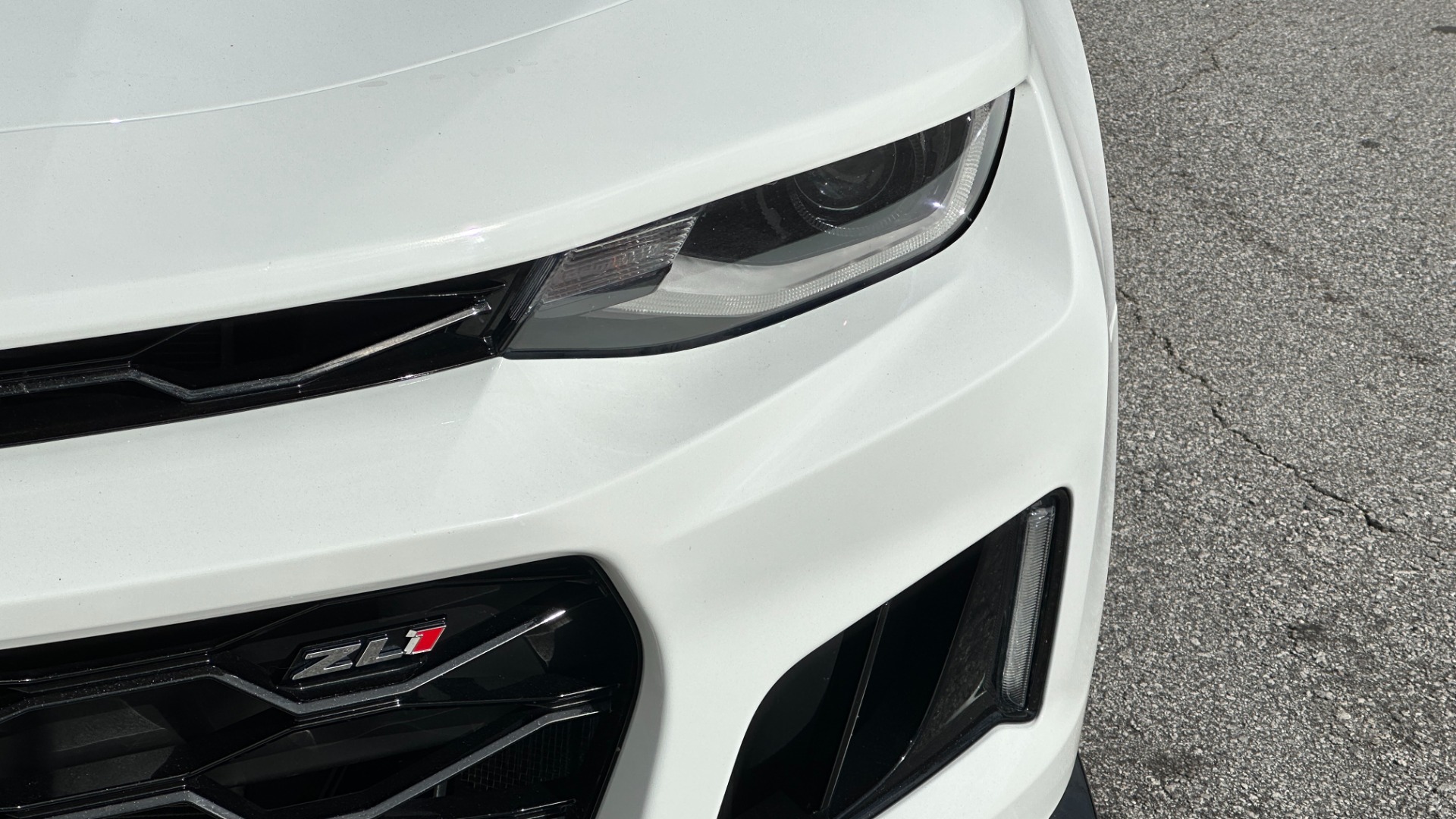 Used 2020 Chevrolet Camaro ZL1 / SUPERCHARGED / CARBON FIBER / RED SEAT BELTS / RECARO SEATING / 10SPD for sale Sold at Formula Imports in Charlotte NC 28227 30