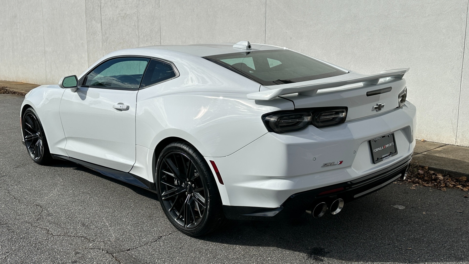 Used 2020 Chevrolet Camaro ZL1 / SUPERCHARGED / CARBON FIBER / RED SEAT BELTS / RECARO SEATING / 10SPD for sale $66,995 at Formula Imports in Charlotte NC 28227 4