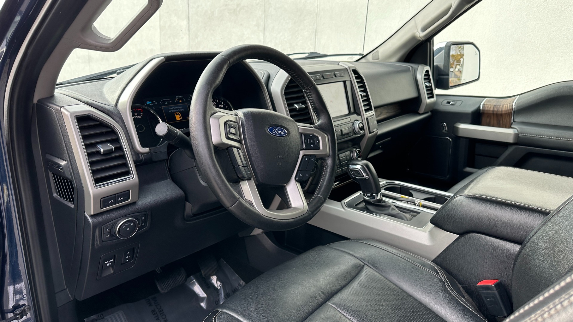 Used 2020 Ford F-150 LARIAT / 3.5L ECOBOOST / FX4 OFFROAD / 20IN WHEELS / PANORAMIC ROOF for sale $45,995 at Formula Imports in Charlotte NC 28227 11