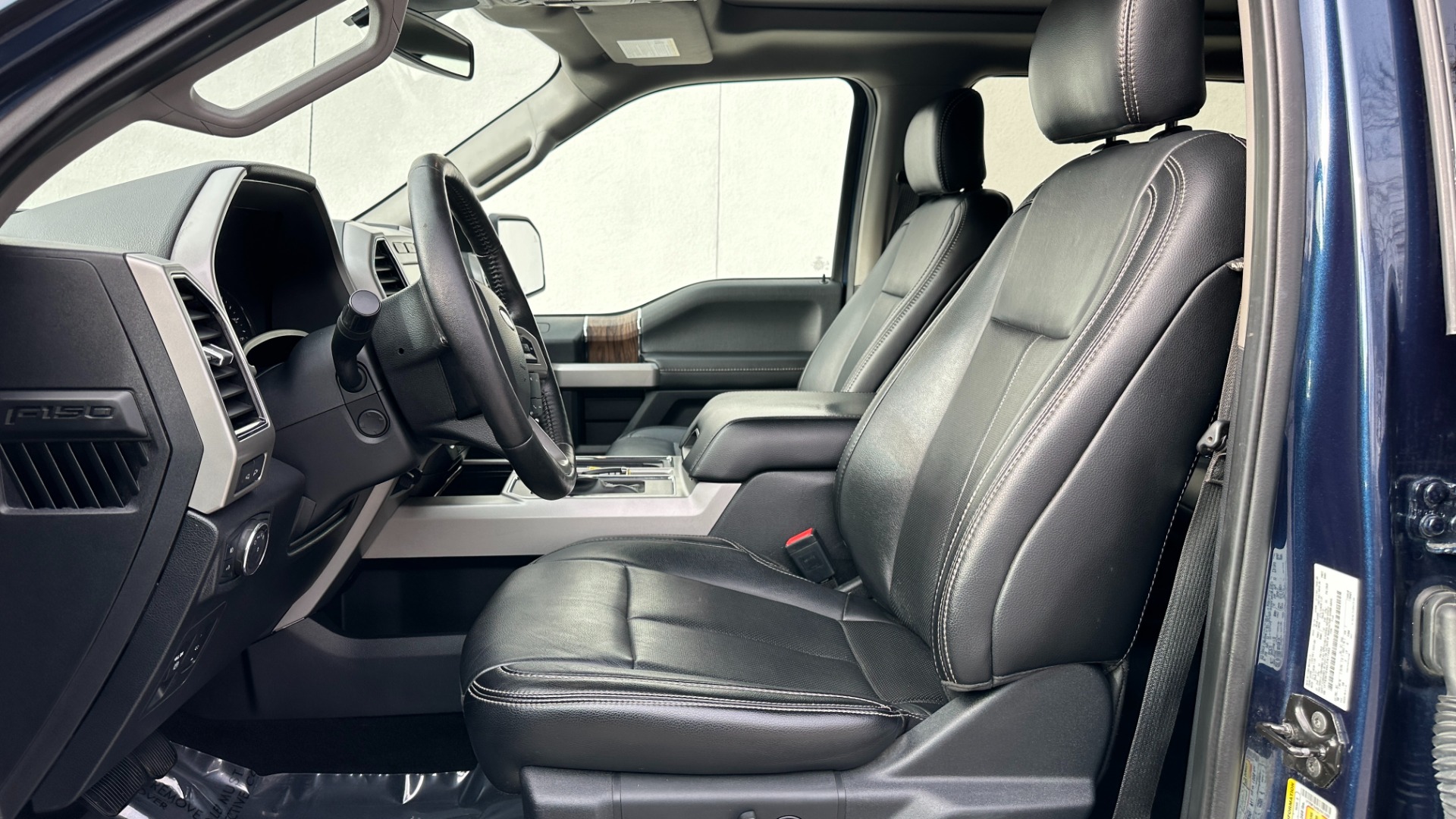 Used 2020 Ford F-150 LARIAT / 3.5L ECOBOOST / FX4 OFFROAD / 20IN WHEELS / PANORAMIC ROOF for sale $45,995 at Formula Imports in Charlotte NC 28227 12