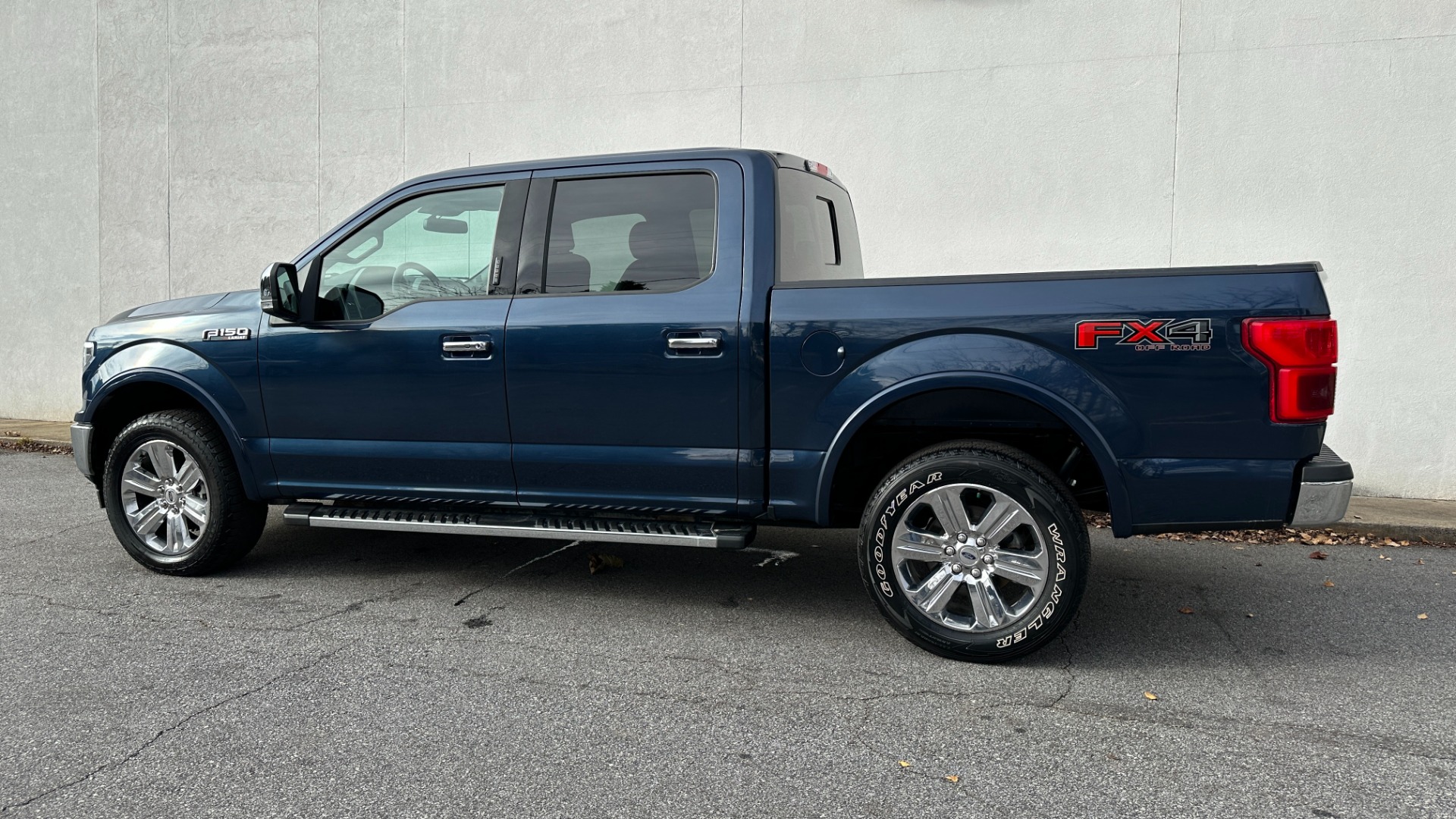 Used 2020 Ford F-150 LARIAT / 3.5L ECOBOOST / FX4 OFFROAD / 20IN WHEELS / PANORAMIC ROOF for sale $45,995 at Formula Imports in Charlotte NC 28227 3