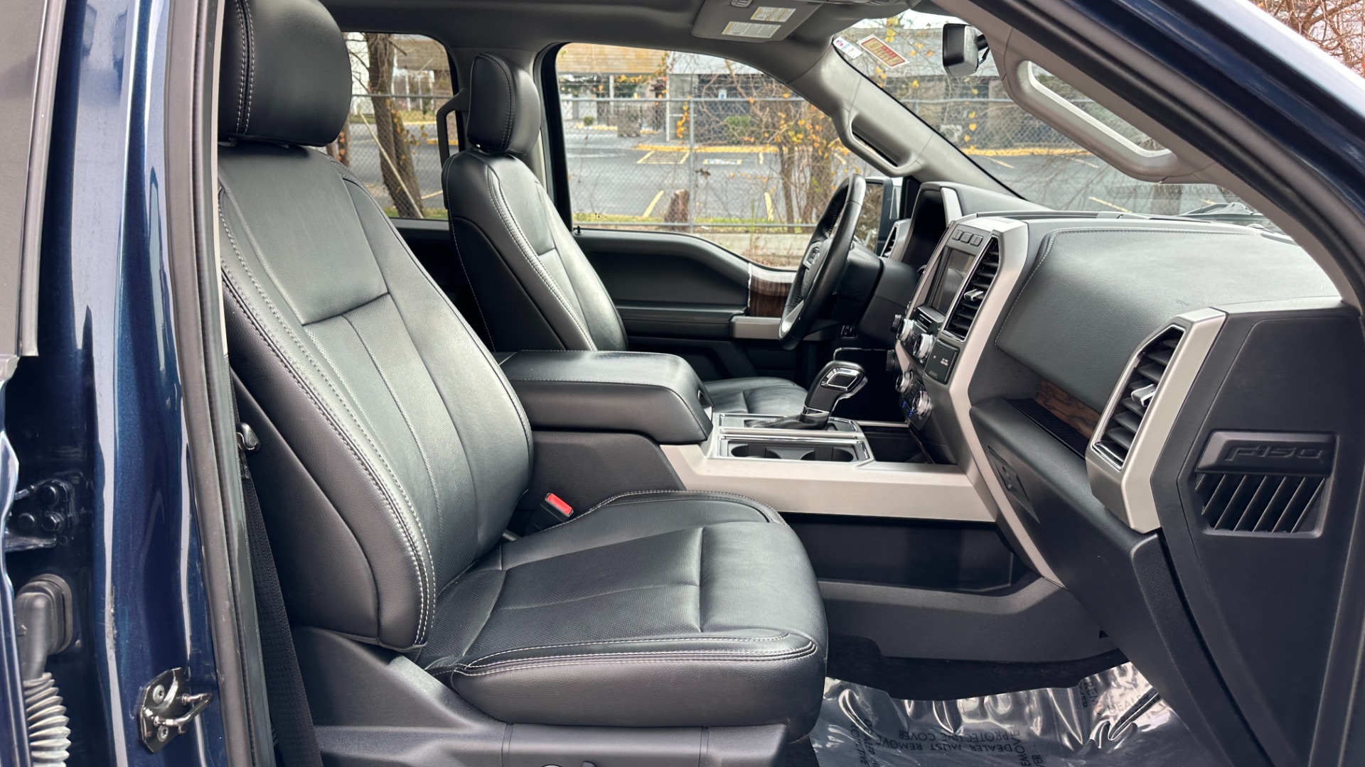 Used 2020 Ford F-150 LARIAT / 3.5L ECOBOOST / FX4 OFFROAD / 20IN WHEELS / PANORAMIC ROOF for sale $45,995 at Formula Imports in Charlotte NC 28227 35