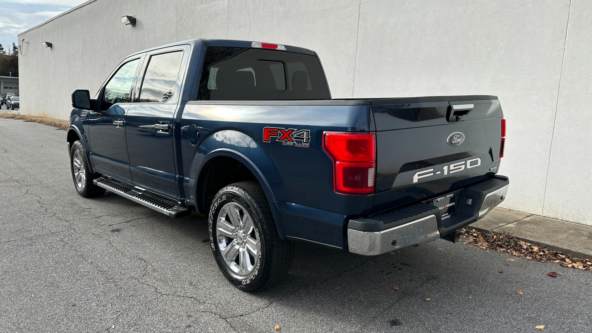 Used 2020 Ford F-150 LARIAT / 3.5L ECOBOOST / FX4 OFFROAD / 20IN WHEELS / PANORAMIC ROOF for sale $45,995 at Formula Imports in Charlotte NC 28227 4