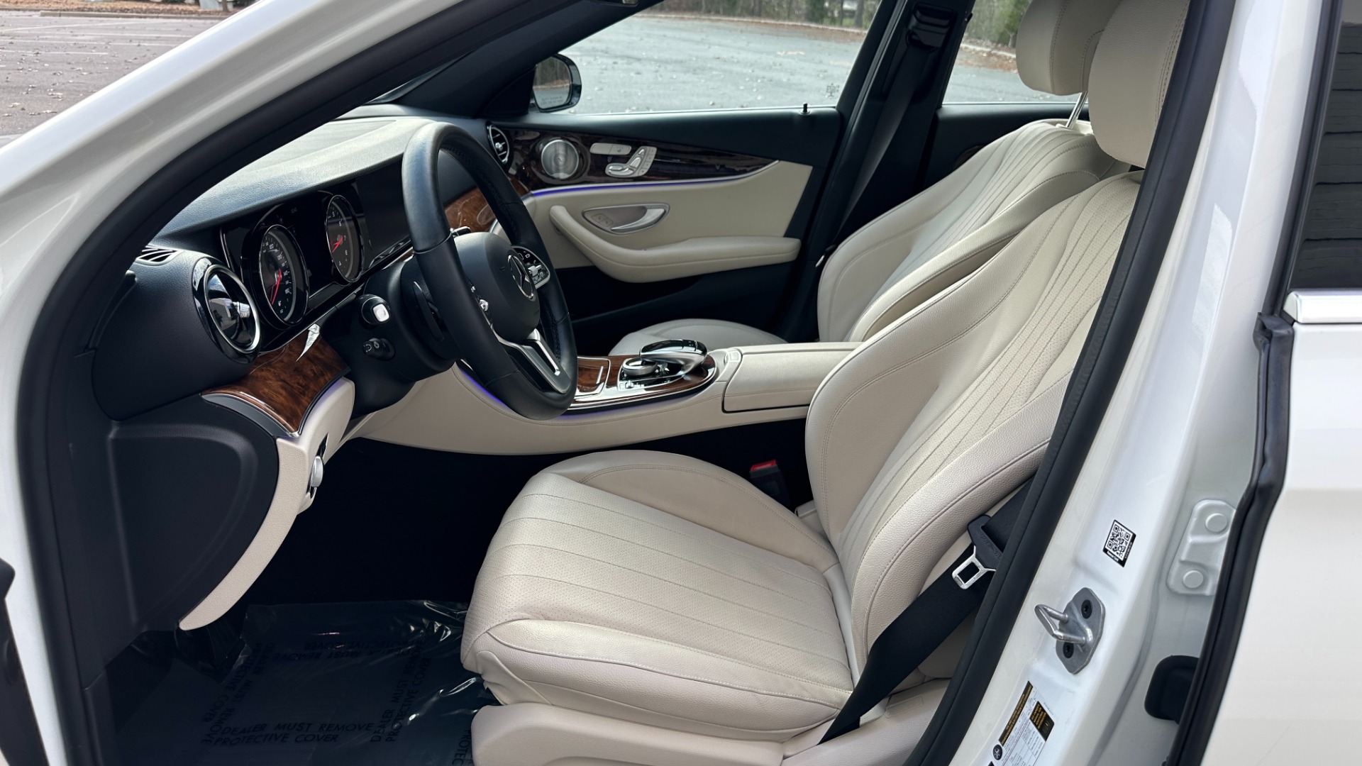 Used 2019 Mercedes-Benz E-Class E300 / PREMIUM PACKAGE / BLIND SPOT / BURMESTER SOUND / HEATED STEERING for sale $41,495 at Formula Imports in Charlotte NC 28227 11