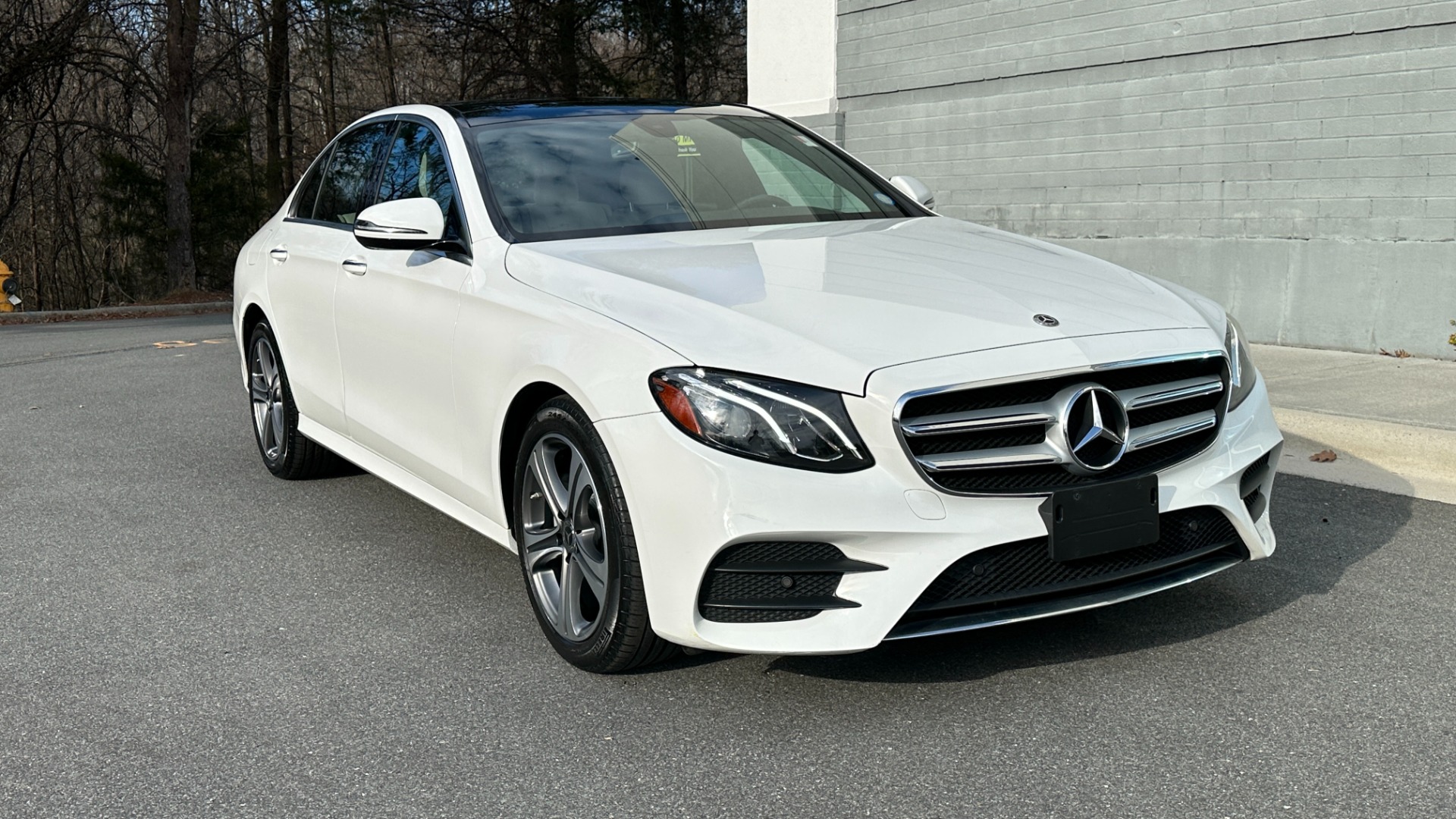 Used 2019 Mercedes-Benz E-Class E300 / PREMIUM PACKAGE / BLIND SPOT / BURMESTER SOUND / HEATED STEERING for sale Sold at Formula Imports in Charlotte NC 28227 2