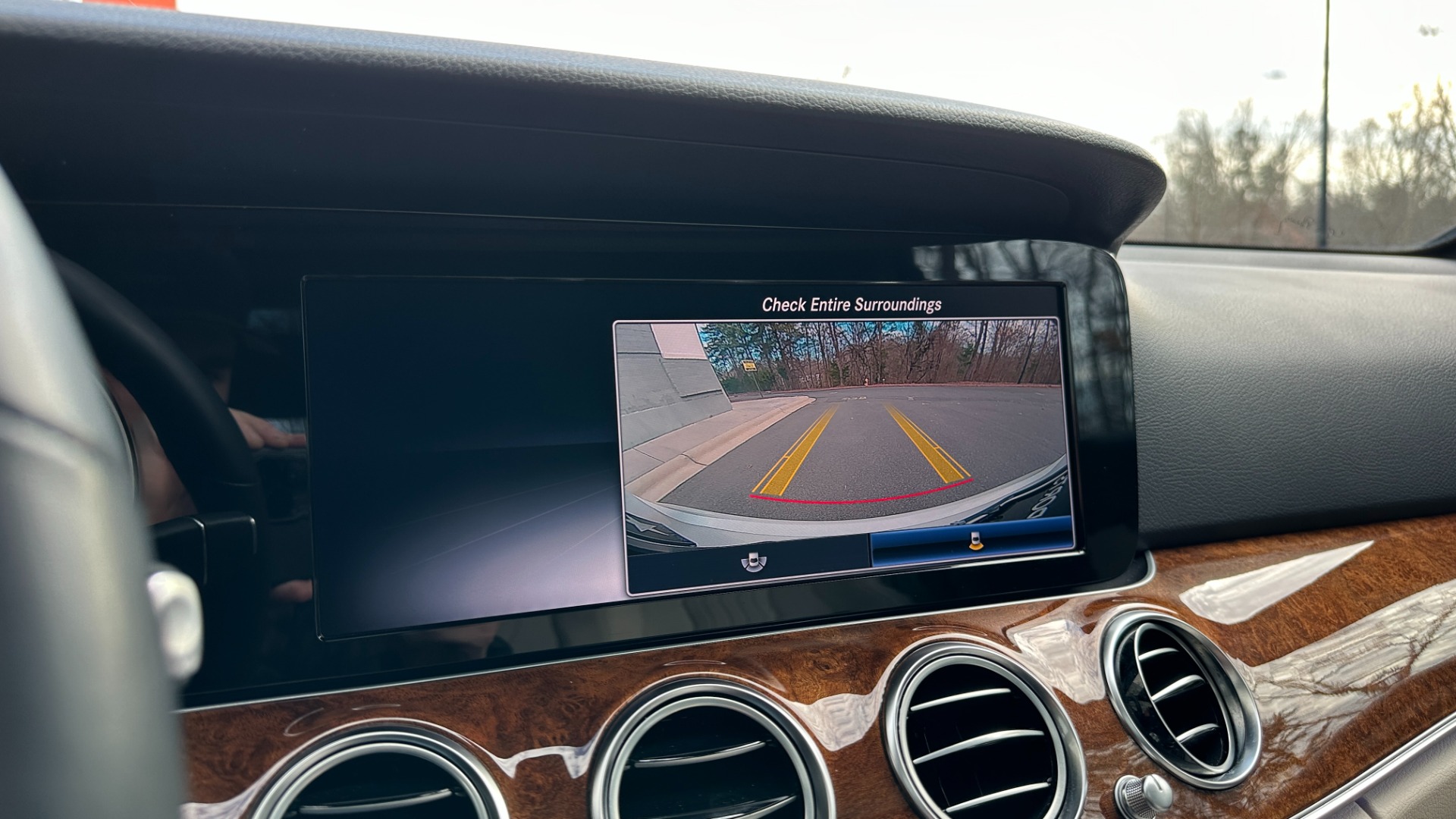 Used 2019 Mercedes-Benz E-Class E300 / PREMIUM PACKAGE / BLIND SPOT / BURMESTER SOUND / HEATED STEERING for sale $41,495 at Formula Imports in Charlotte NC 28227 29
