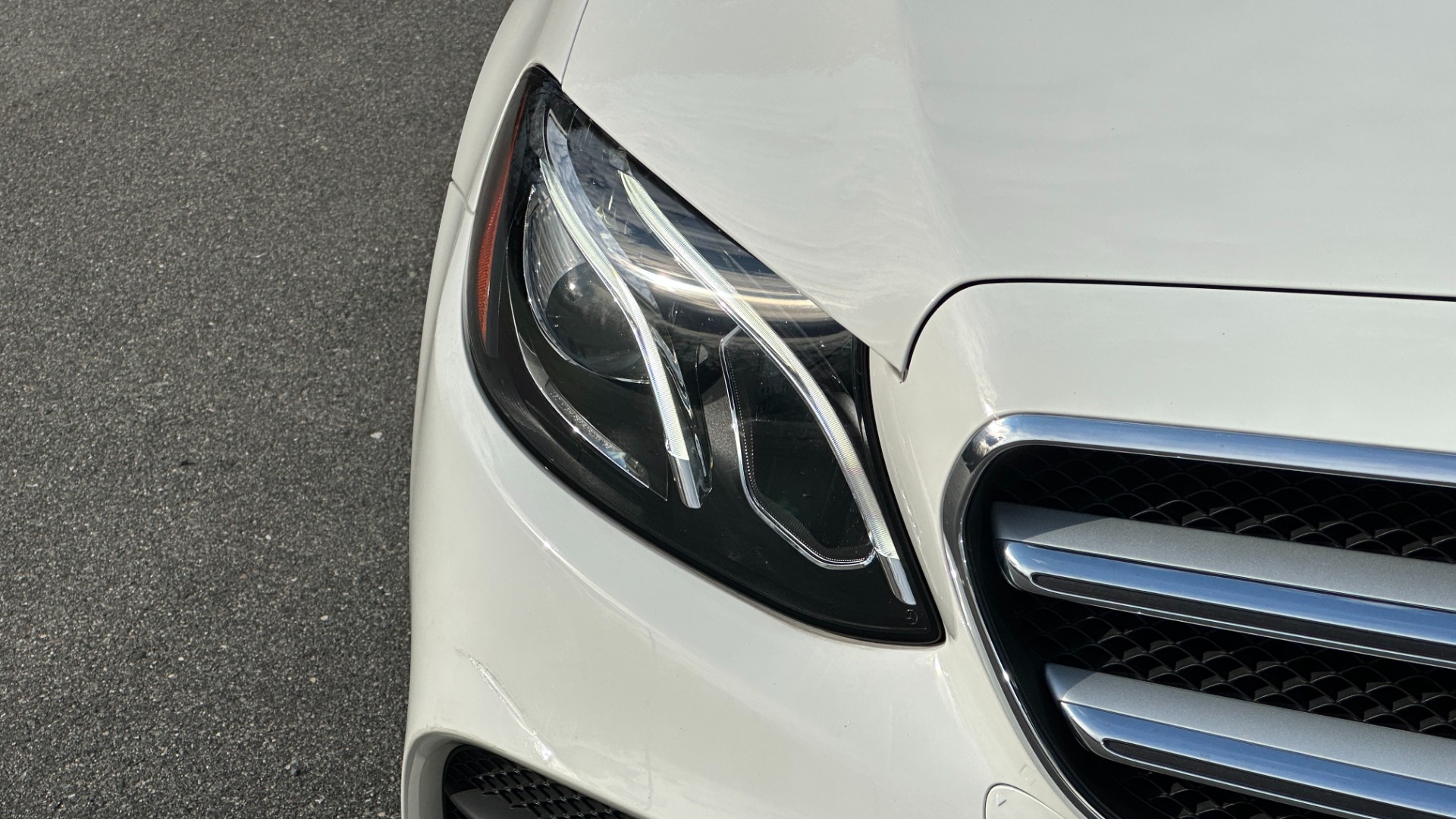 Used 2019 Mercedes-Benz E-Class E300 / PREMIUM PACKAGE / BLIND SPOT / BURMESTER SOUND / HEATED STEERING for sale Sold at Formula Imports in Charlotte NC 28227 34