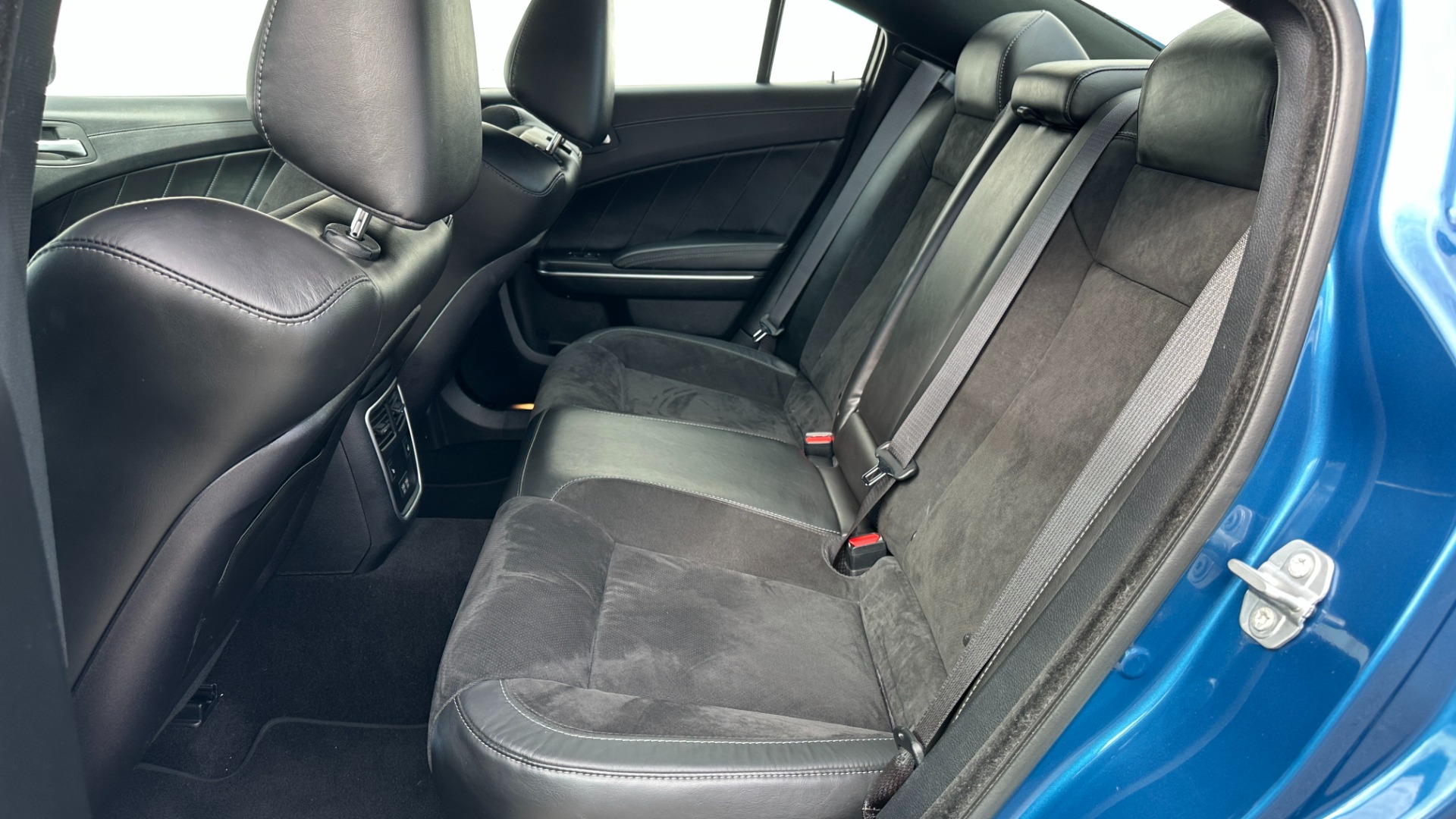 Used 2020 Dodge Charger SCATPACK / PLUS GROUP / POWER SUNROOF / BLIND SPOT / VENTILATED SEATING for sale Sold at Formula Imports in Charlotte NC 28227 16