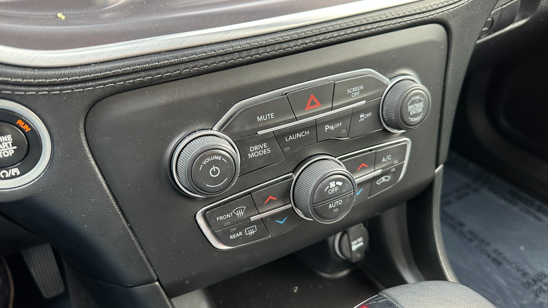 Used 2020 Dodge Charger SCATPACK / PLUS GROUP / POWER SUNROOF / BLIND SPOT / VENTILATED SEATING for sale Sold at Formula Imports in Charlotte NC 28227 32