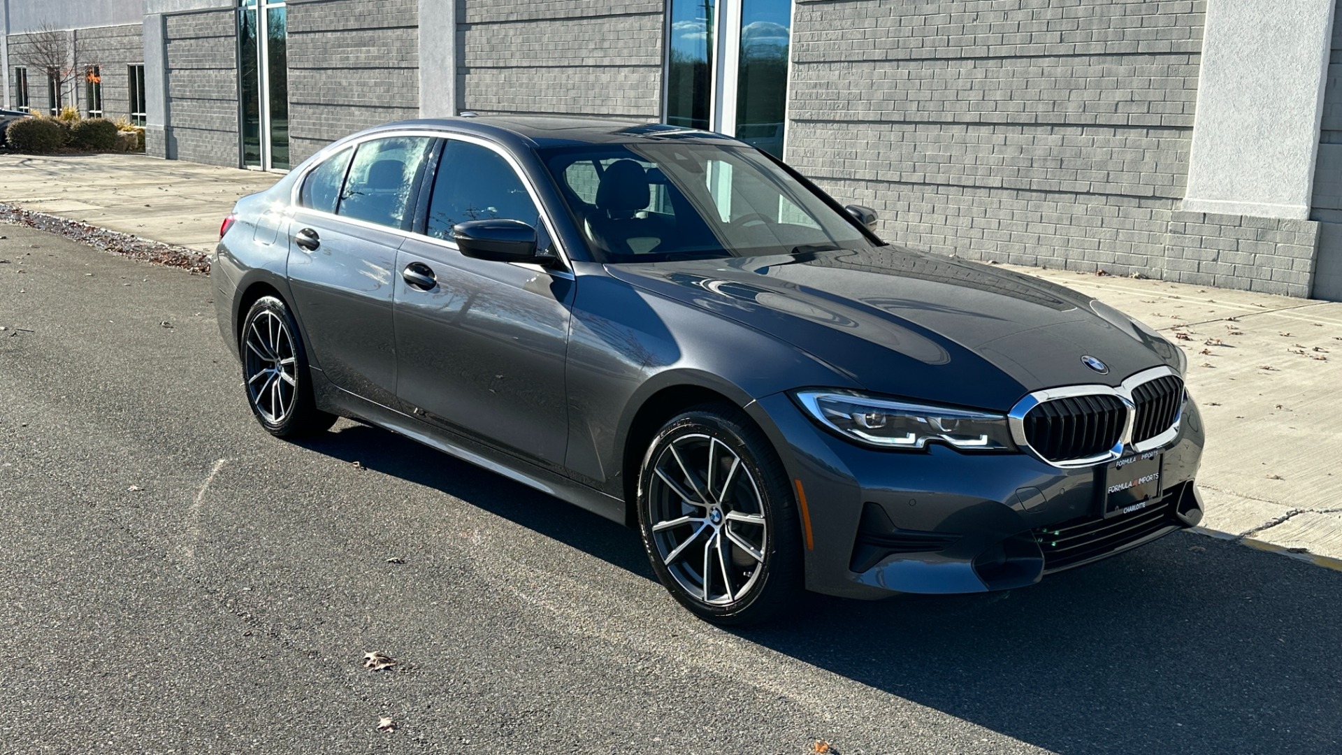 Used 2020 BMW 3 Series 330i xDRIVE / CONVENIENCE / HEATED SEATS / AMBIENT LIGHTING / REMOTE START for sale $35,995 at Formula Imports in Charlotte NC 28227 2