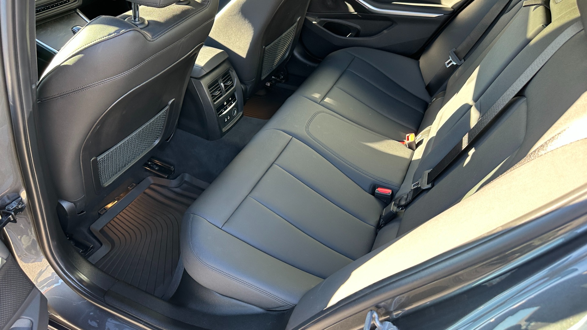 Used 2020 BMW 3 Series 330i xDRIVE / CONVENIENCE / HEATED SEATS / AMBIENT LIGHTING / REMOTE START for sale $35,995 at Formula Imports in Charlotte NC 28227 21