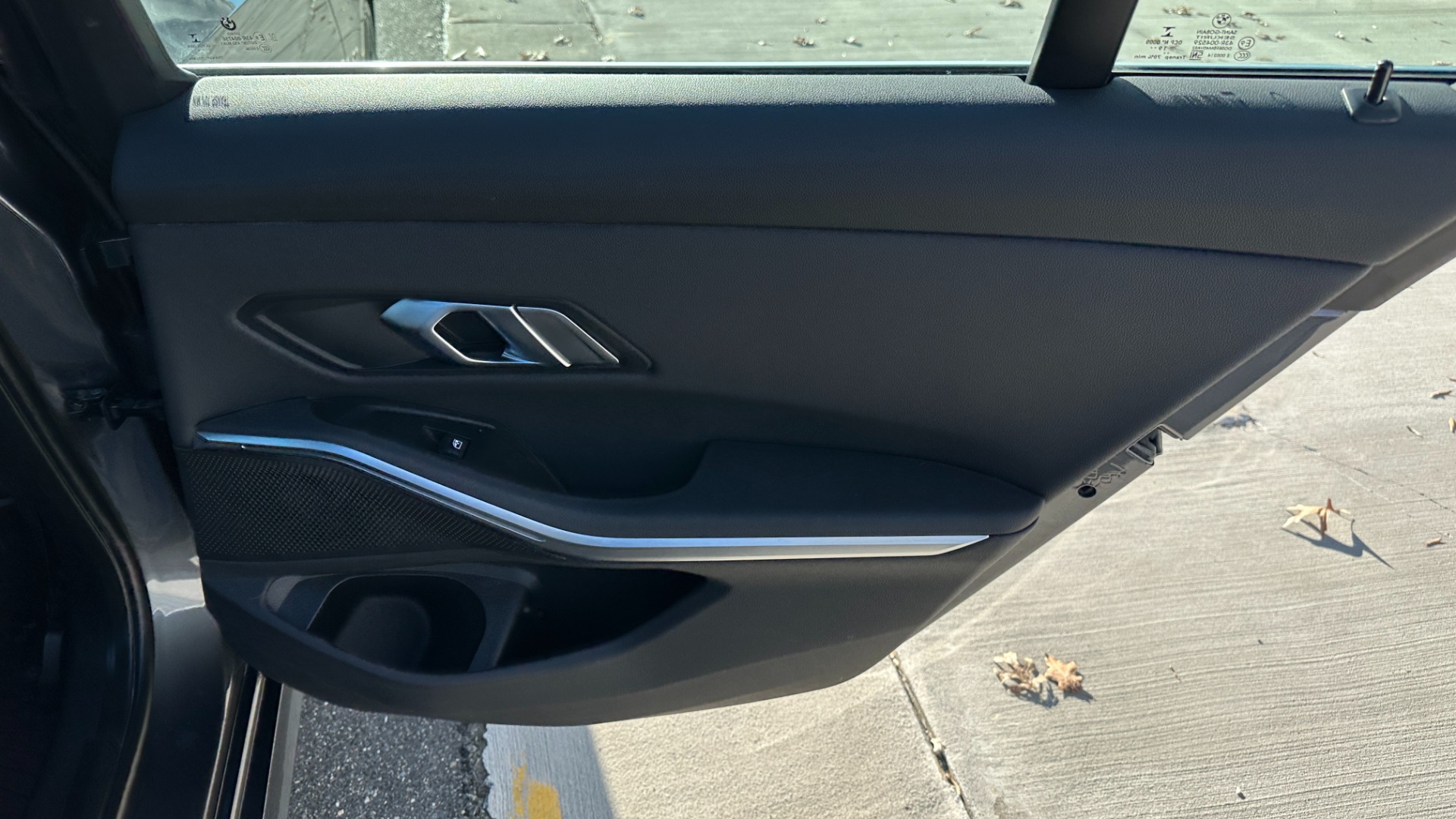 Used 2020 BMW 3 Series 330i xDRIVE / CONVENIENCE / HEATED SEATS / AMBIENT LIGHTING / REMOTE START for sale $35,995 at Formula Imports in Charlotte NC 28227 25