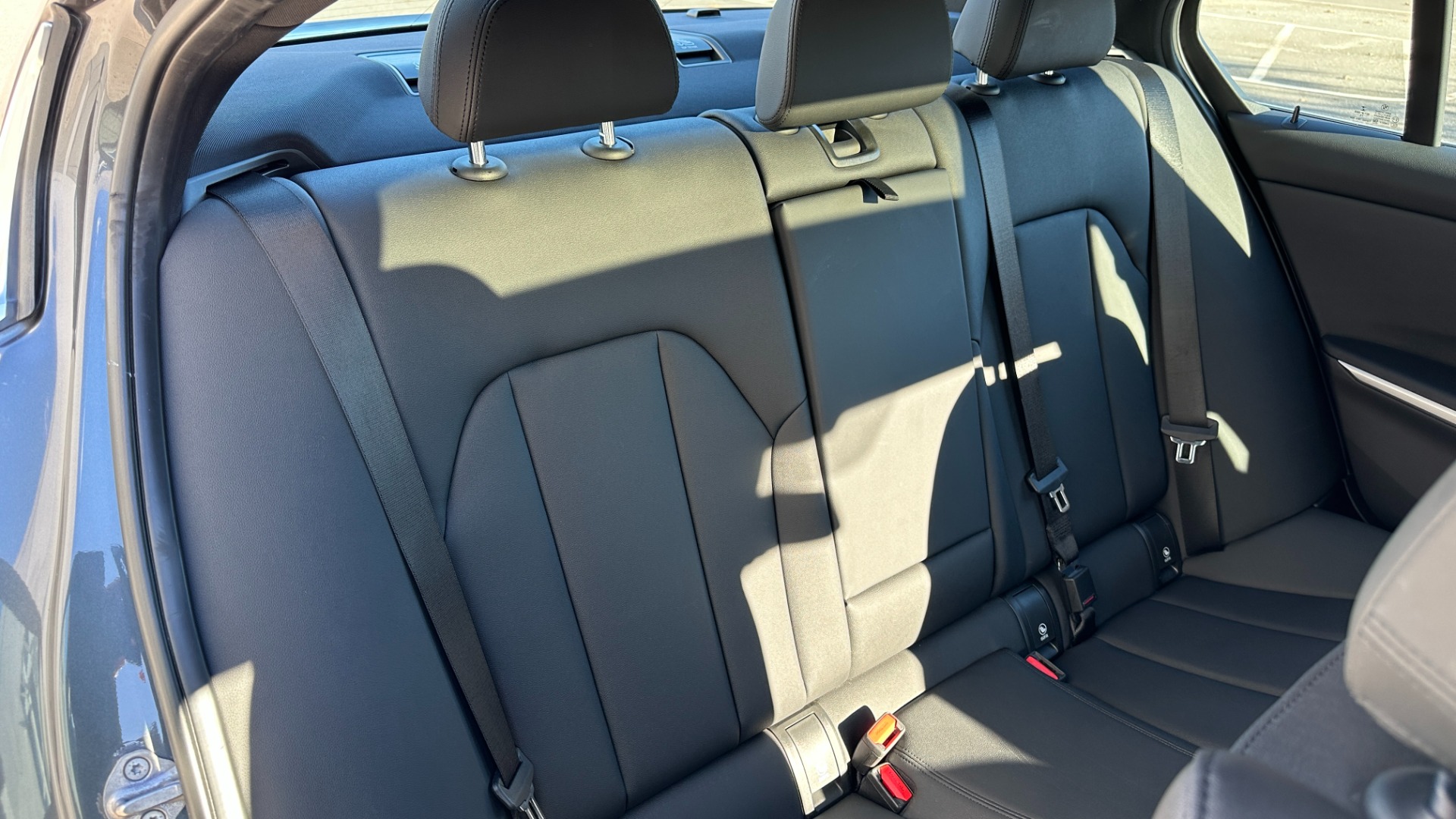 Used 2020 BMW 3 Series 330i xDRIVE / CONVENIENCE / HEATED SEATS / AMBIENT LIGHTING / REMOTE START for sale $35,995 at Formula Imports in Charlotte NC 28227 27