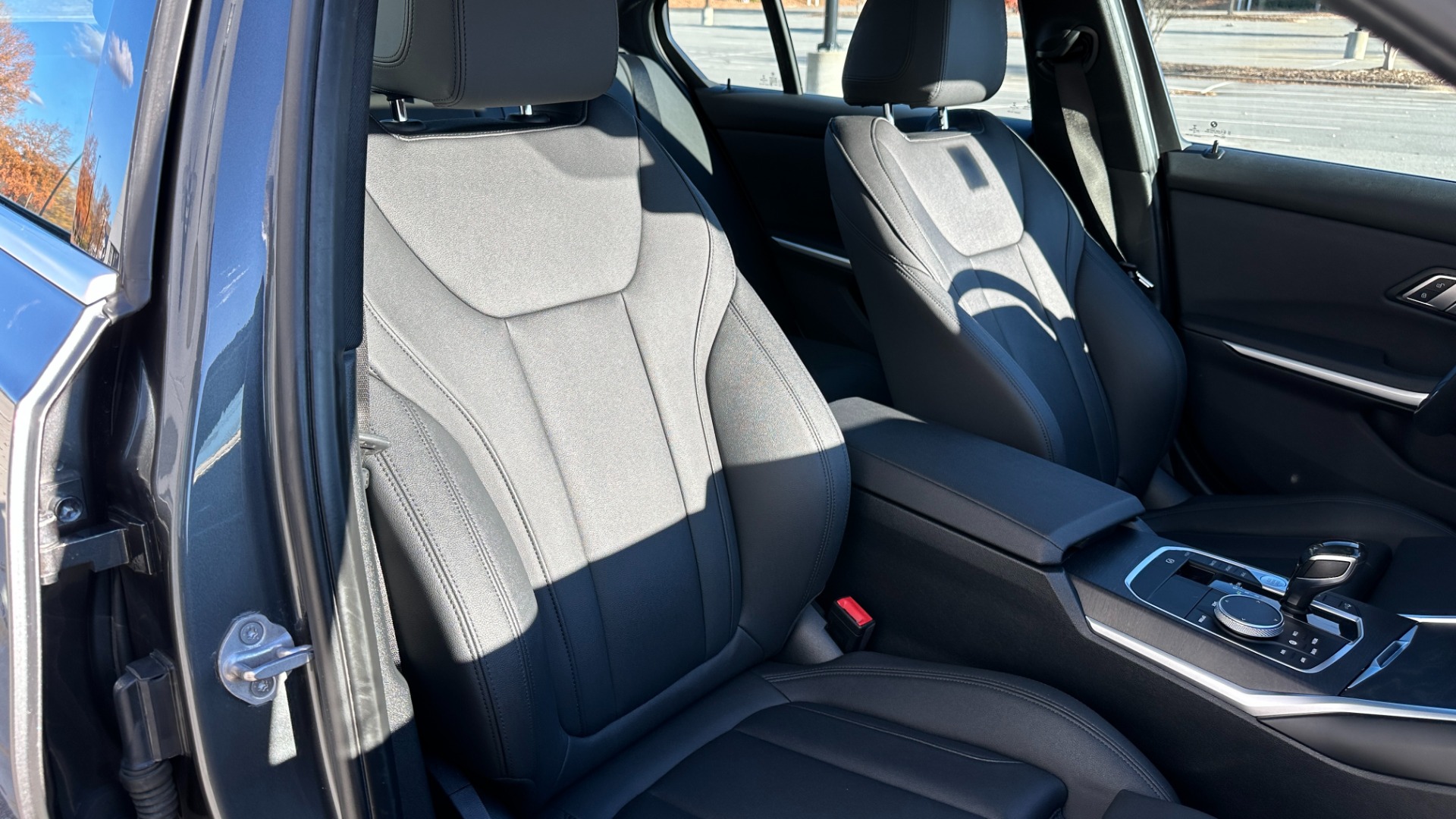 Used 2020 BMW 3 Series 330i xDRIVE / CONVENIENCE / HEATED SEATS / AMBIENT LIGHTING / REMOTE START for sale $35,995 at Formula Imports in Charlotte NC 28227 31