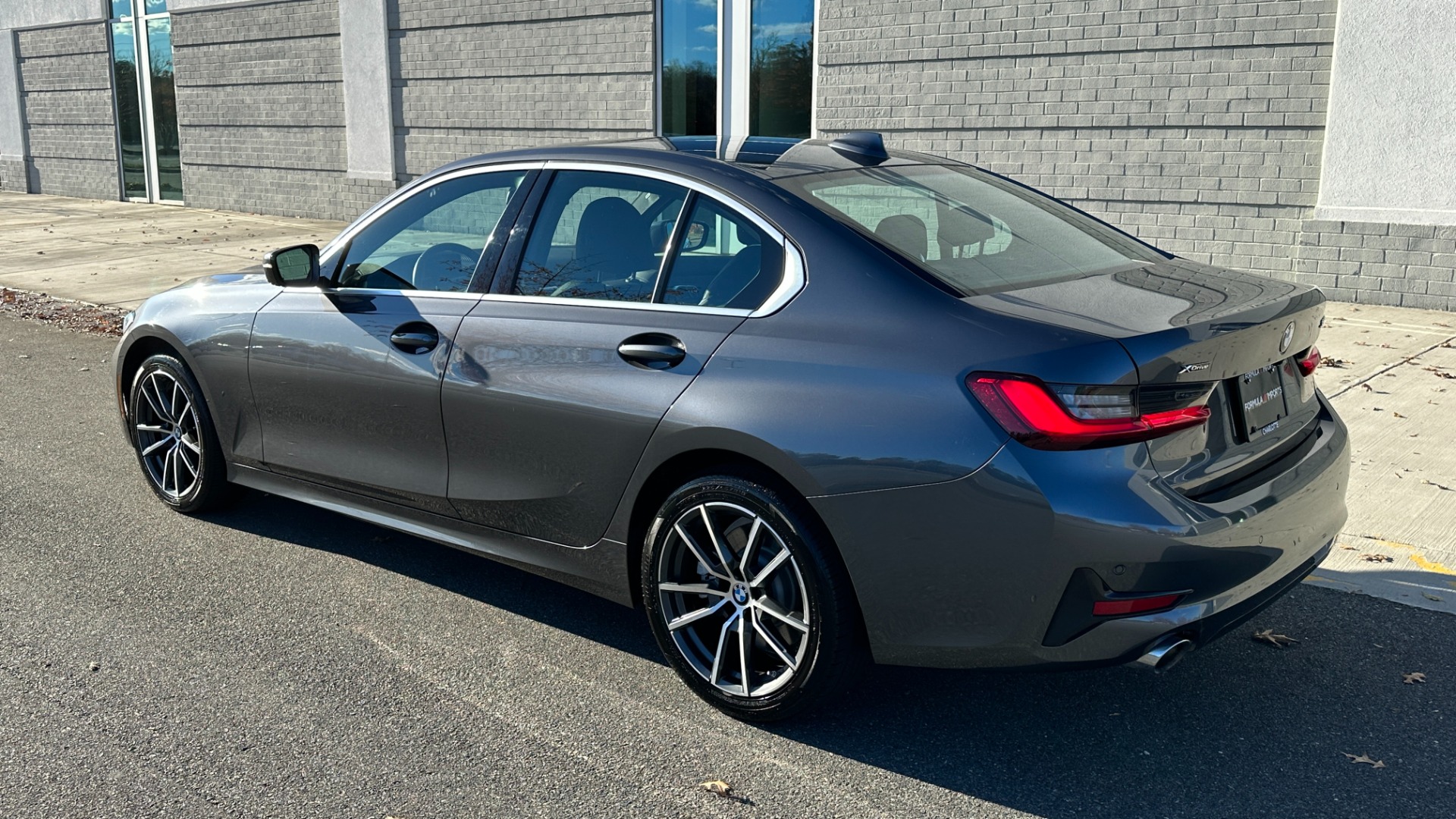 Used 2020 BMW 3 Series 330i xDRIVE / CONVENIENCE / HEATED SEATS / AMBIENT LIGHTING / REMOTE START for sale $35,995 at Formula Imports in Charlotte NC 28227 7