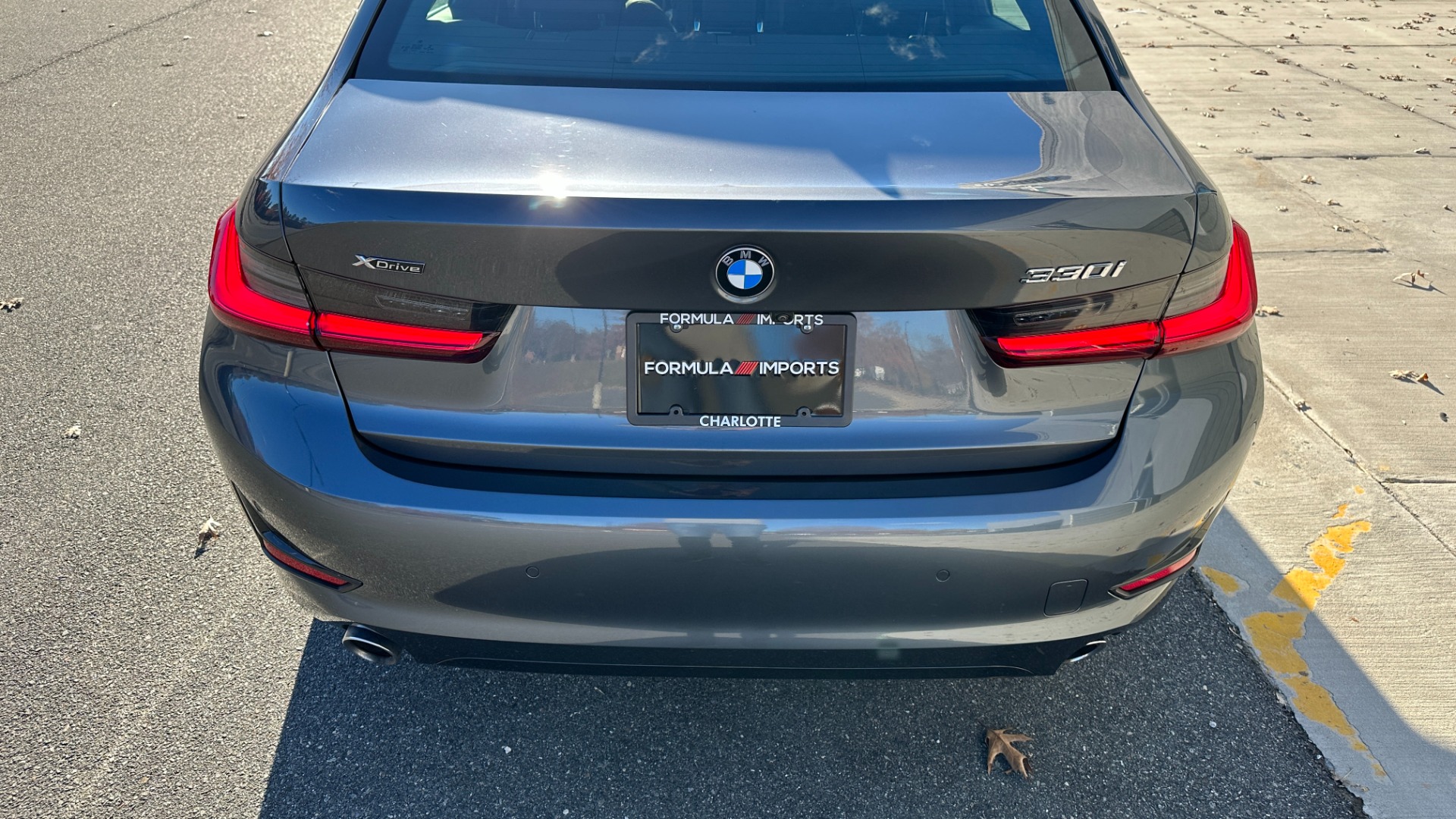 Used 2020 BMW 3 Series 330i xDRIVE / CONVENIENCE / HEATED SEATS / AMBIENT LIGHTING / REMOTE START for sale Sold at Formula Imports in Charlotte NC 28227 9