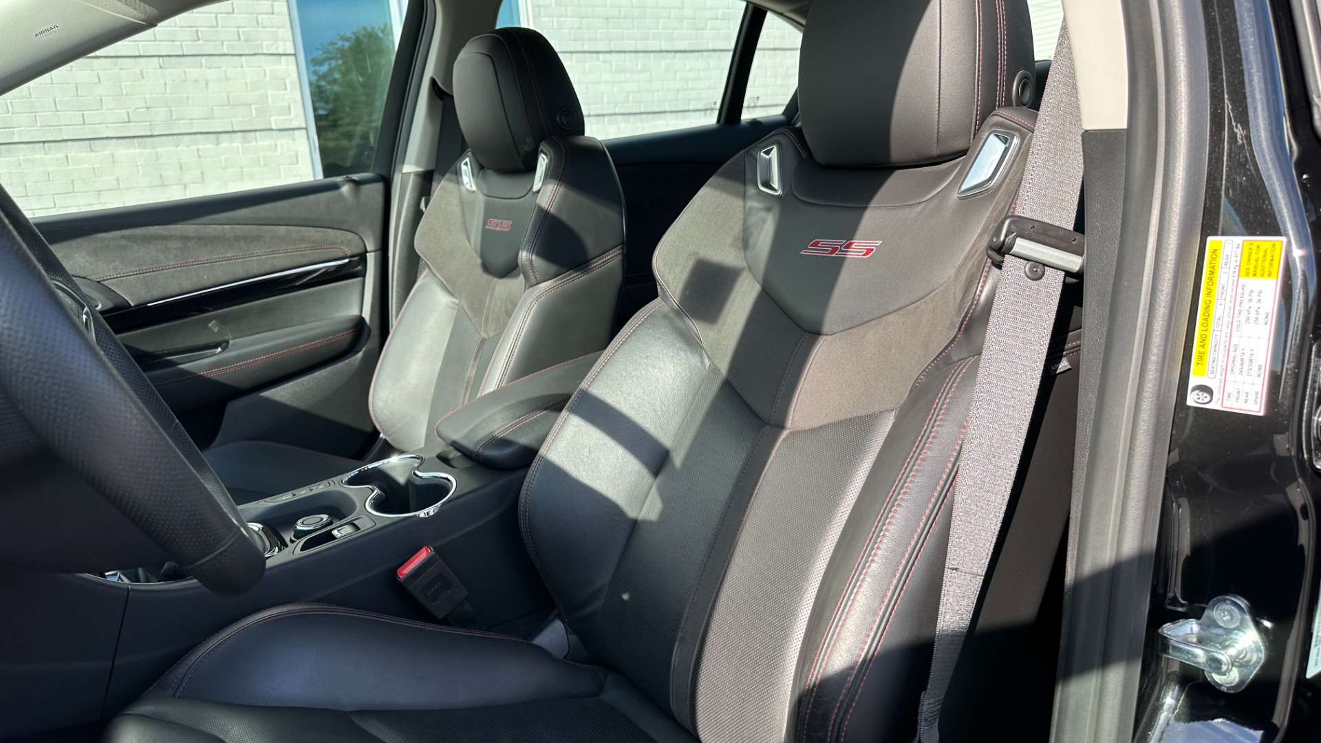 Used 2017 Chevrolet SS SEDAN / 6.2L V8 ENGINE / 6SPD MANUAL / BLACK LEATHER / NAV / BIG BRAKE KIT for sale Sold at Formula Imports in Charlotte NC 28227 13