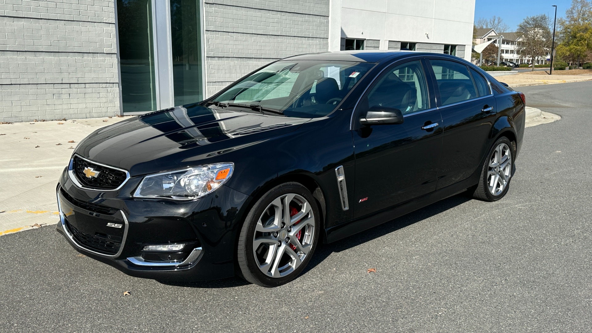 Used 2017 Chevrolet SS SEDAN / 6.2L V8 ENGINE / 6SPD MANUAL / BLACK LEATHER / NAV / BIG BRAKE KIT for sale Sold at Formula Imports in Charlotte NC 28227 5