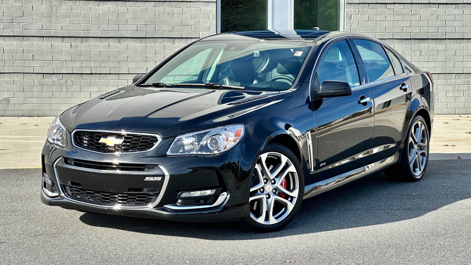 Used 2017 Chevrolet SS SEDAN / 6.2L V8 ENGINE / 6SPD MANUAL / BLACK LEATHER / NAV / BIG BRAKE KIT for sale Sold at Formula Imports in Charlotte NC 28227 1