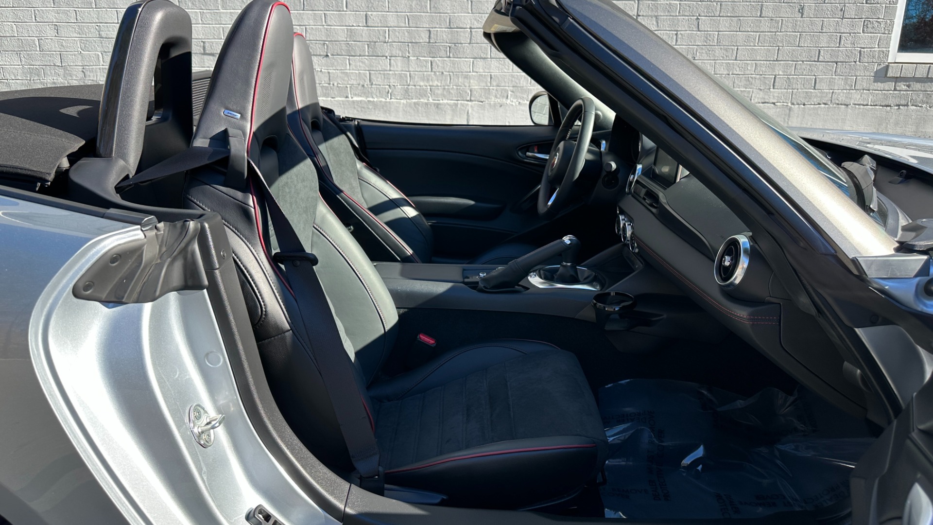 Used 2020 FIAT 124 Spider ARBARTH / MONZA EXHAUST / RECARO SPORT SEATS / BREMBO BRAKES / 6 SPEED for sale Sold at Formula Imports in Charlotte NC 28227 23