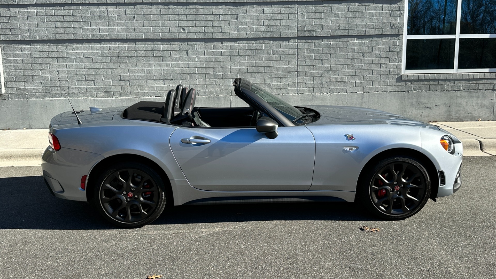 Used 2020 FIAT 124 Spider ARBARTH / MONZA EXHAUST / RECARO SPORT SEATS / BREMBO BRAKES / 6 SPEED for sale $29,995 at Formula Imports in Charlotte NC 28227 3