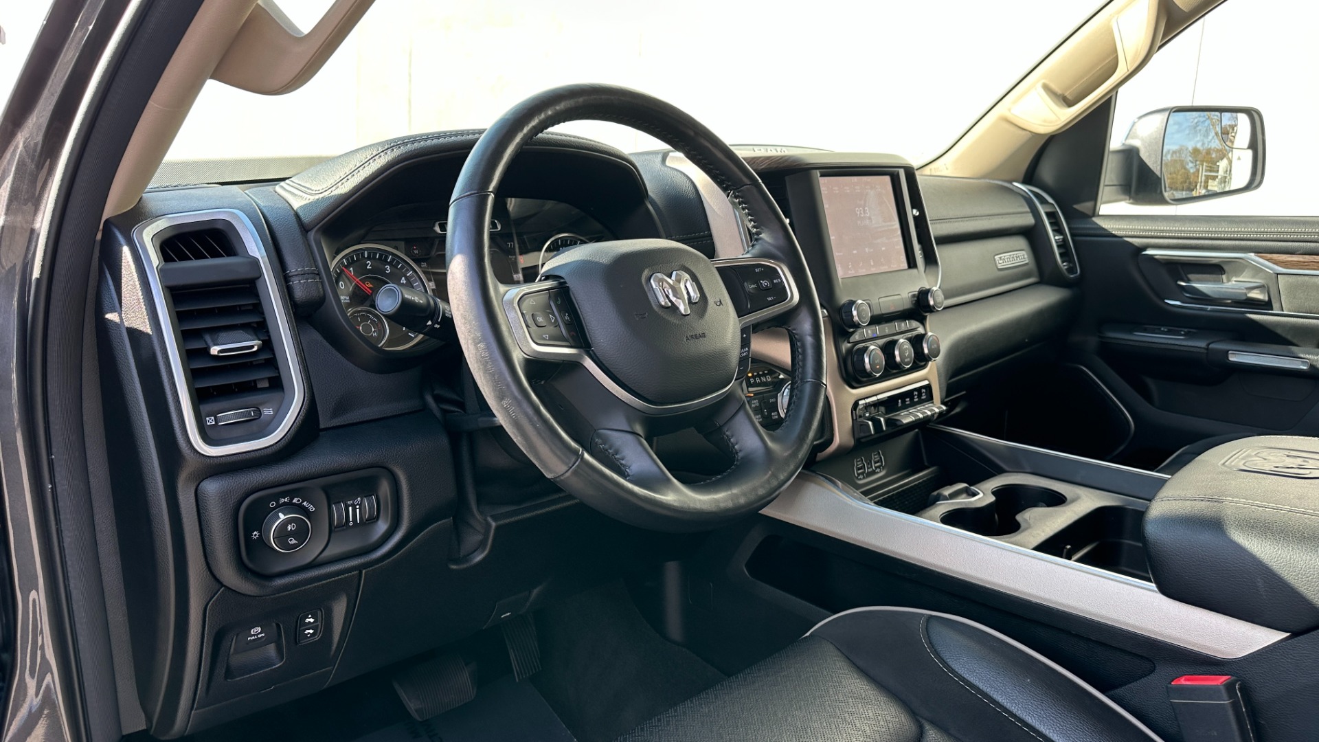 Used 2020 Ram 1500 LARAMIE / LEVEL 1 GROUP / PANORAMIC SUNROOF / 20IN WHEELS / LEATHER for sale Sold at Formula Imports in Charlotte NC 28227 11
