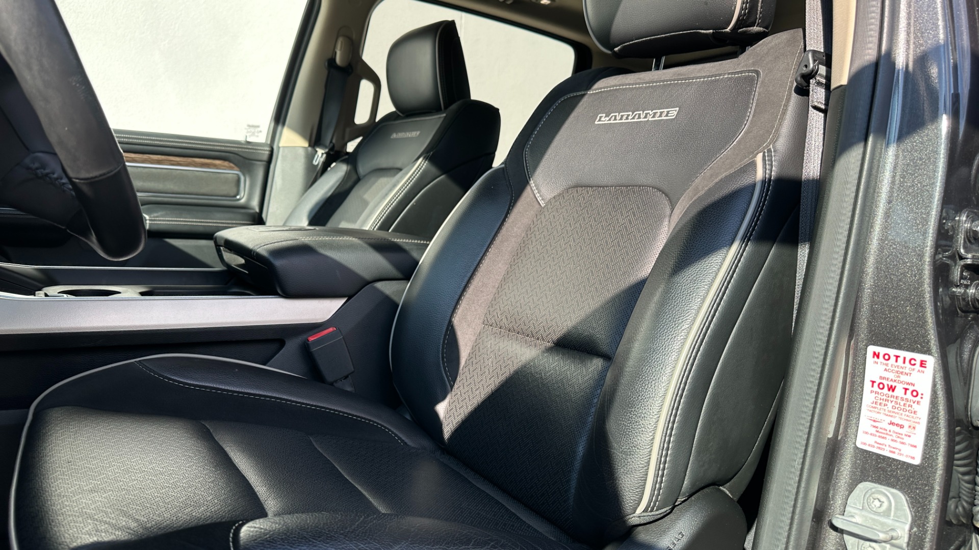 Used 2020 Ram 1500 LARAMIE / LEVEL 1 GROUP / PANORAMIC SUNROOF / 20IN WHEELS / LEATHER for sale $44,995 at Formula Imports in Charlotte NC 28227 13