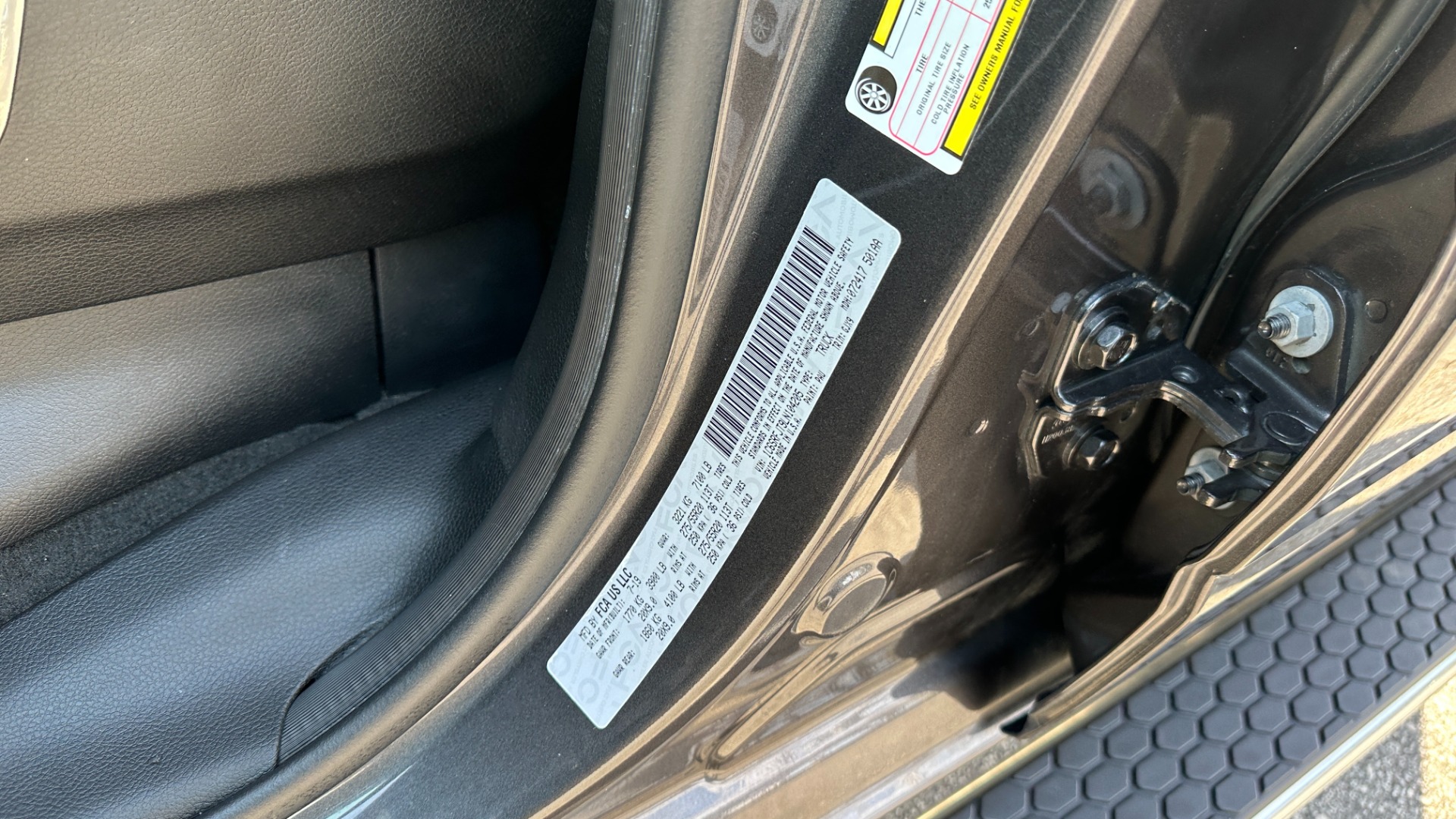Used 2020 Ram 1500 LARAMIE / LEVEL 1 GROUP / PANORAMIC SUNROOF / 20IN WHEELS / LEATHER for sale $44,995 at Formula Imports in Charlotte NC 28227 14