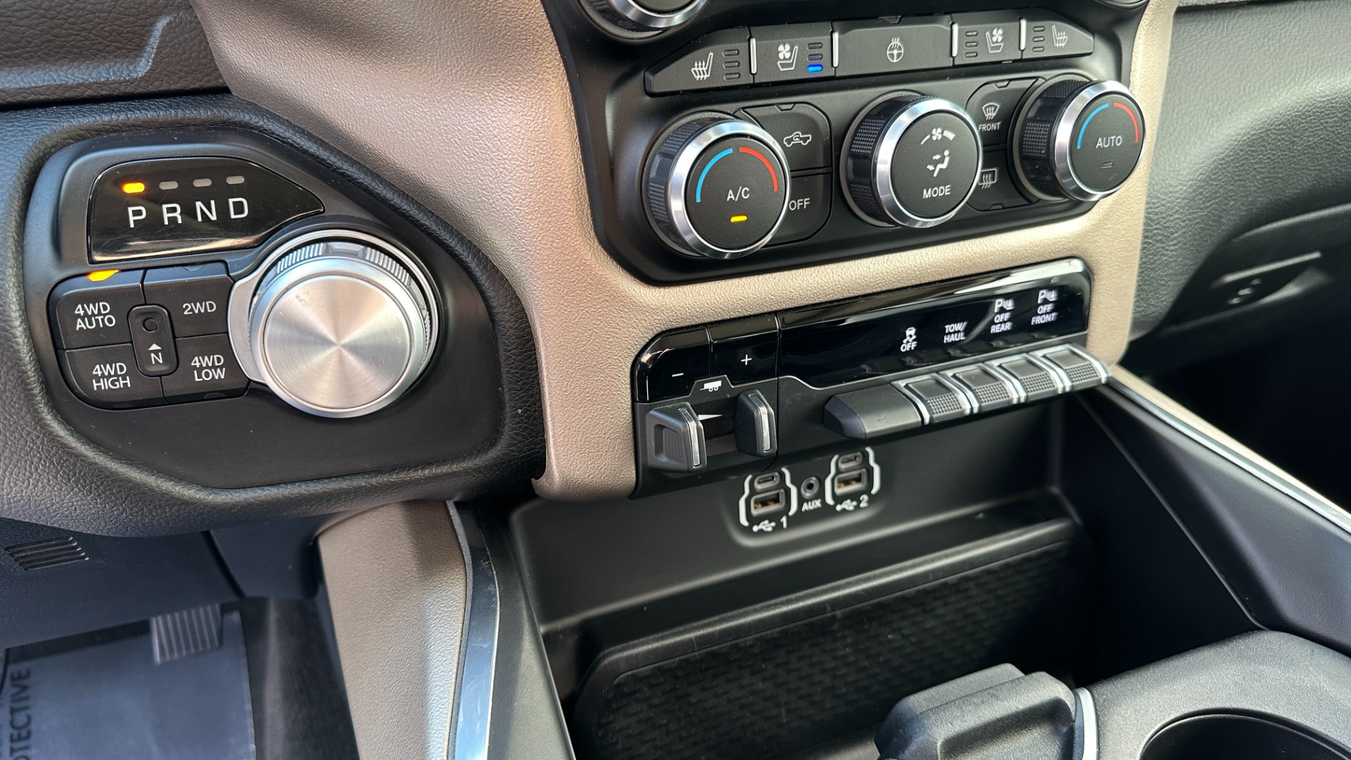Used 2020 Ram 1500 LARAMIE / LEVEL 1 GROUP / PANORAMIC SUNROOF / 20IN WHEELS / LEATHER for sale $44,995 at Formula Imports in Charlotte NC 28227 19