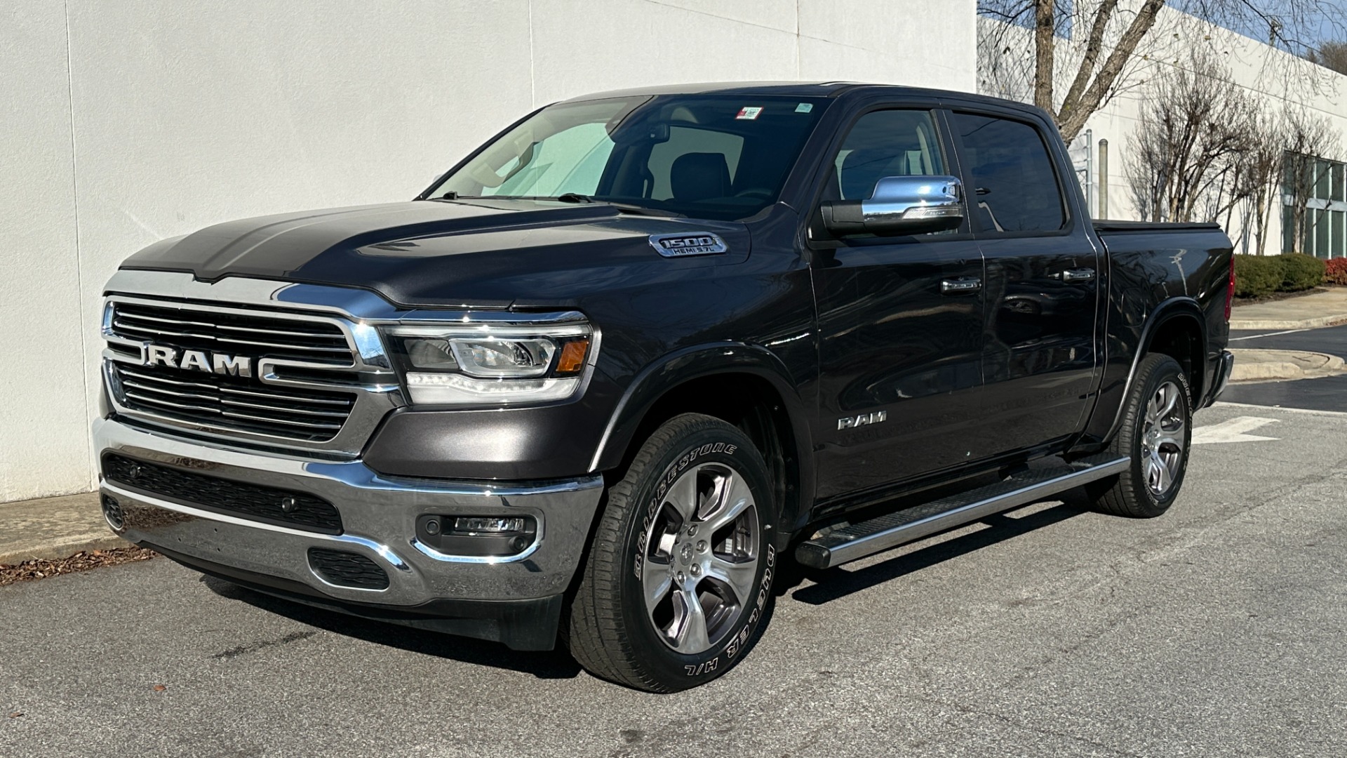 Used 2020 Ram 1500 LARAMIE / LEVEL 1 GROUP / PANORAMIC SUNROOF / 20IN WHEELS / LEATHER for sale $44,995 at Formula Imports in Charlotte NC 28227 2