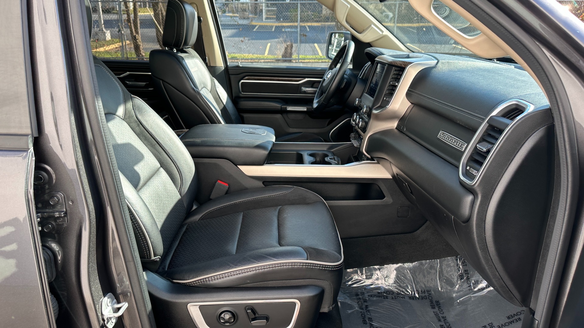 Used 2020 Ram 1500 LARAMIE / LEVEL 1 GROUP / PANORAMIC SUNROOF / 20IN WHEELS / LEATHER for sale Sold at Formula Imports in Charlotte NC 28227 35