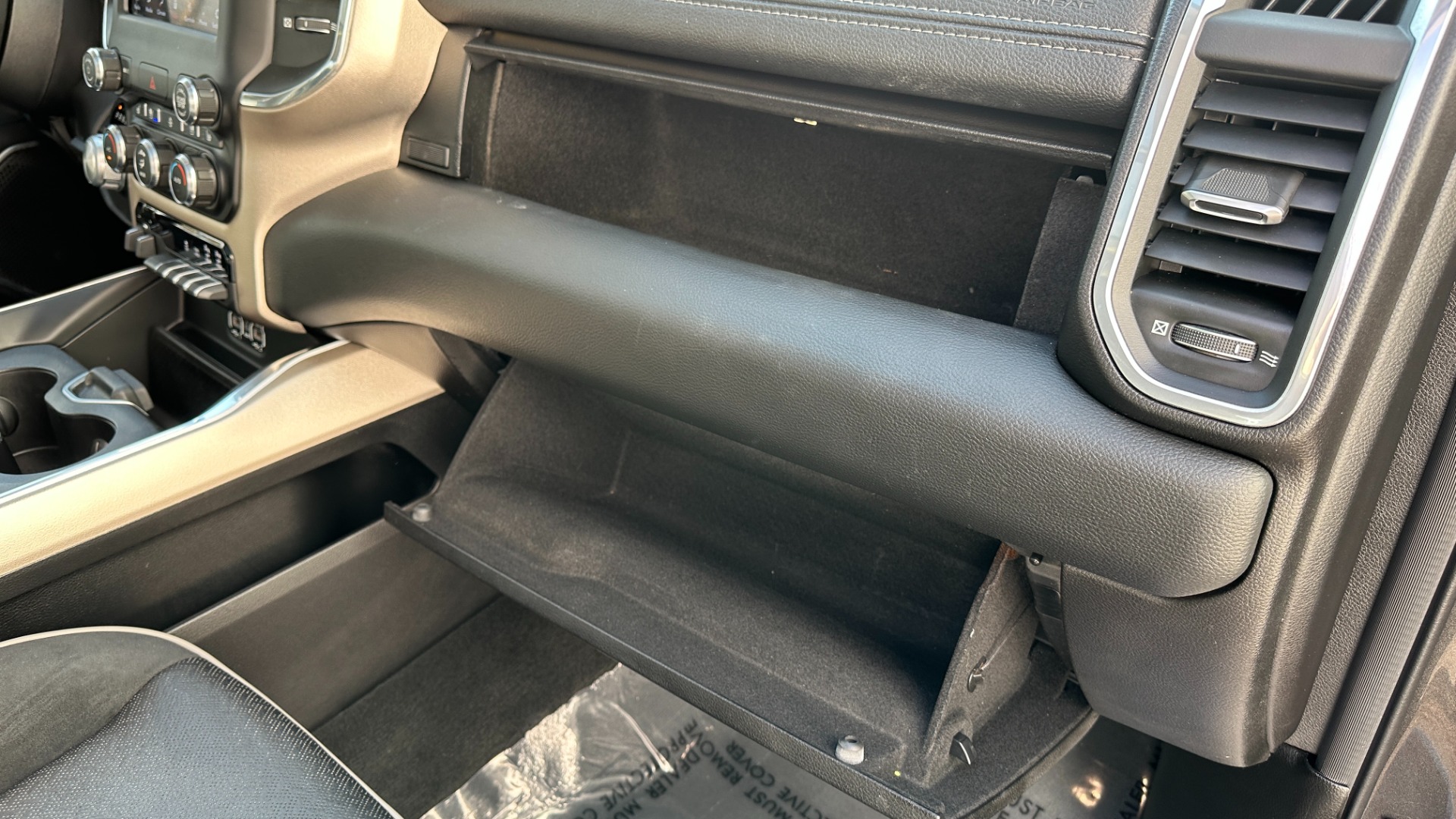 Used 2020 Ram 1500 LARAMIE / LEVEL 1 GROUP / PANORAMIC SUNROOF / 20IN WHEELS / LEATHER for sale Sold at Formula Imports in Charlotte NC 28227 38